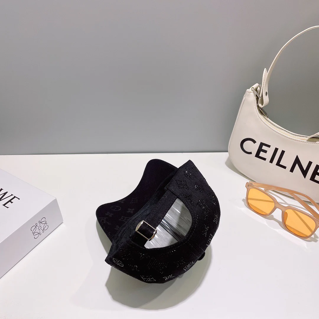 Black and White Caps