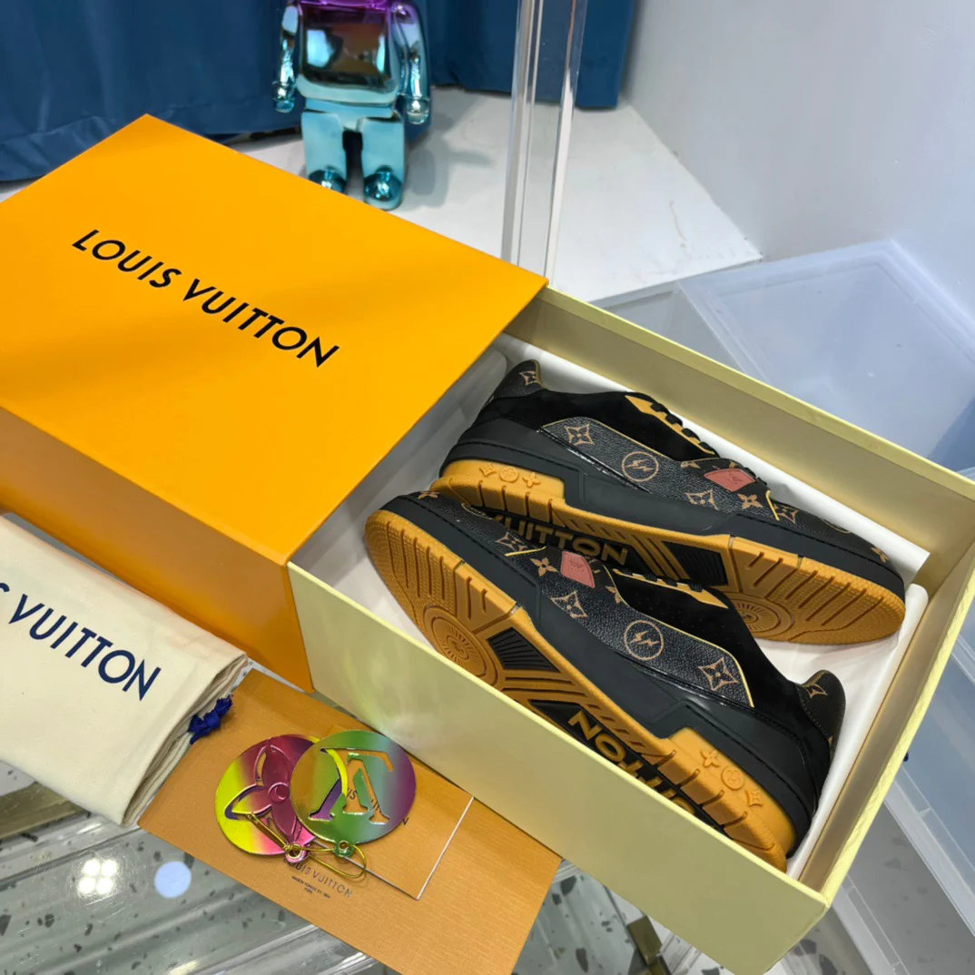 Green black, Grey black, Grey green, Black and Grey Shoes