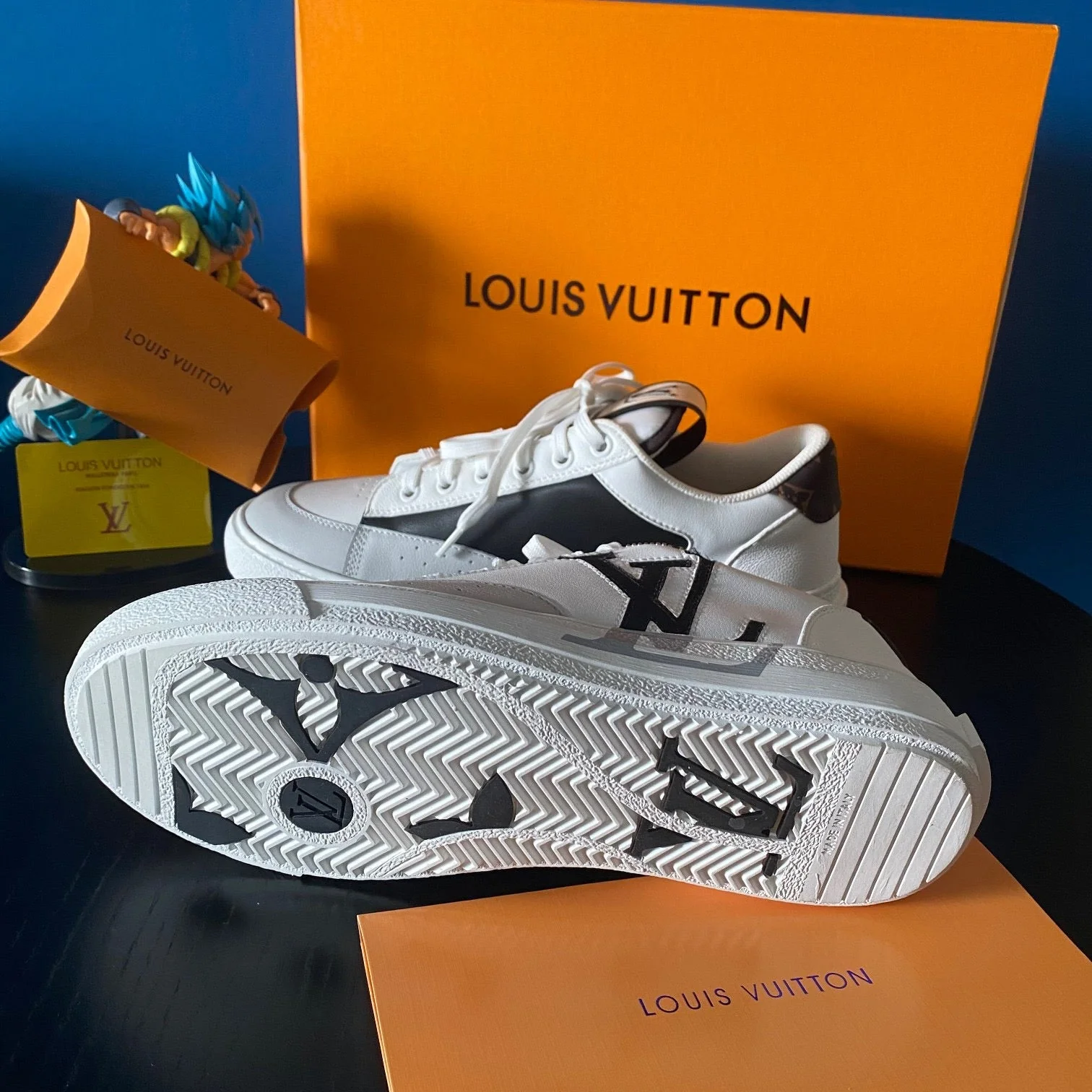 White Shoes low top - Size 37