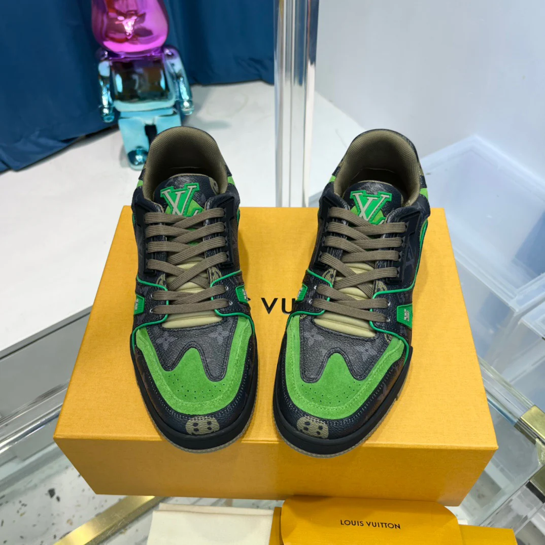 Green black, Grey black, Grey green, Black and Grey Shoes