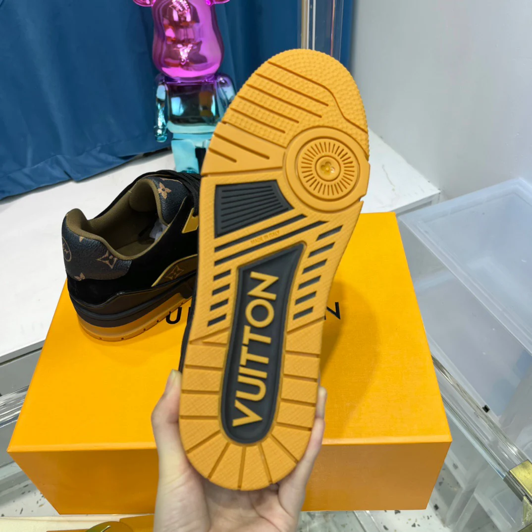 Green black, Grey black, Grey green, Black and Grey Shoes