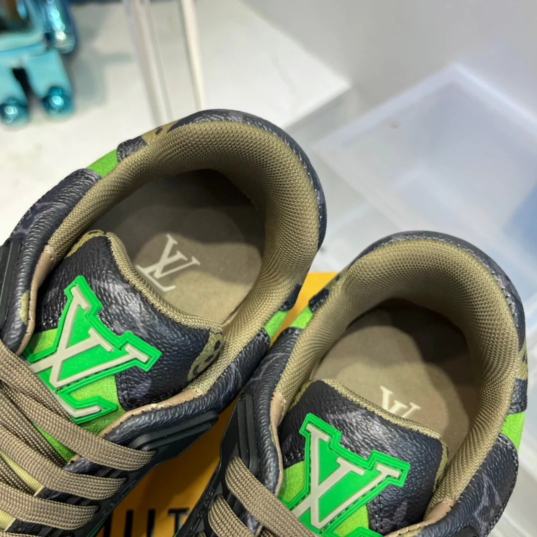 Green black, Grey black, Grey green, Black and Grey Shoes