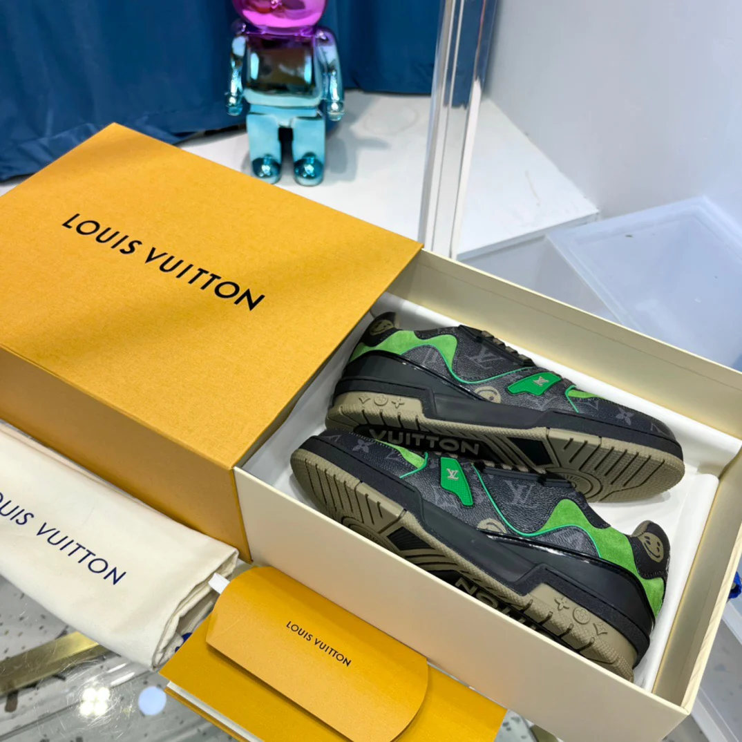 Green black, Grey black, Grey green, Black and Grey Shoes