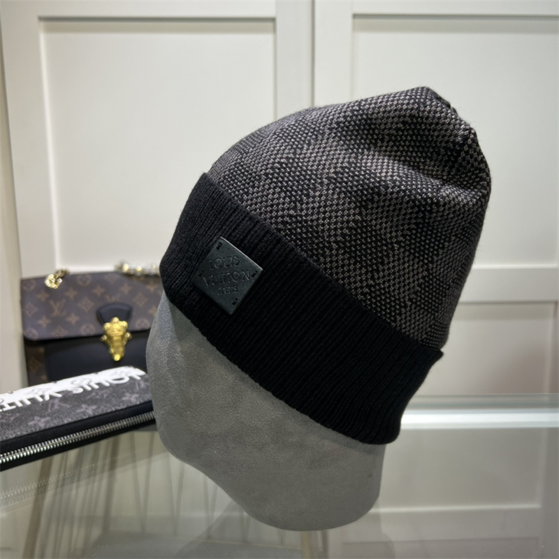 Winter knit hat 80% wool for women and man