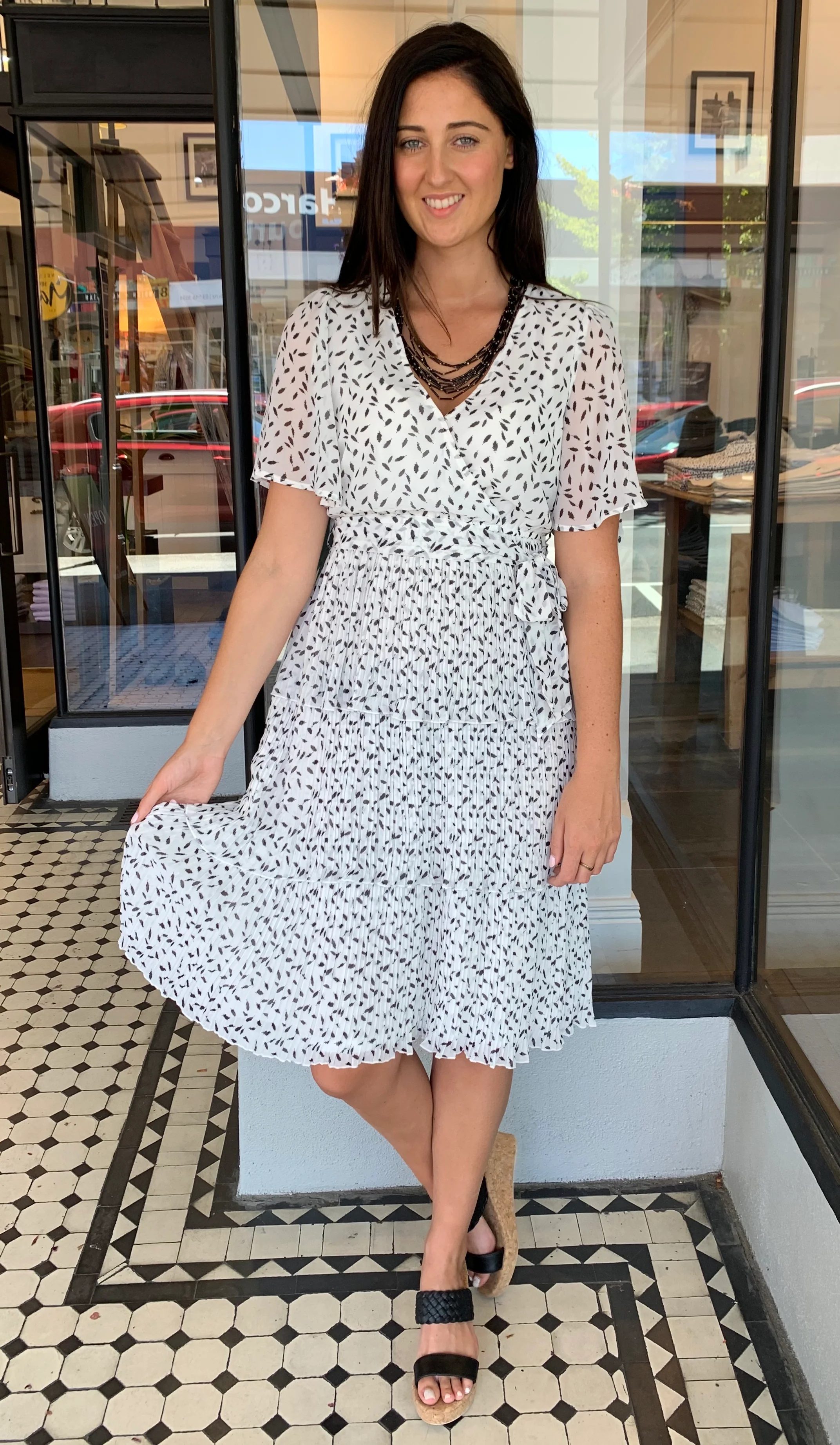 Tiered Feather Print Pleated Dress