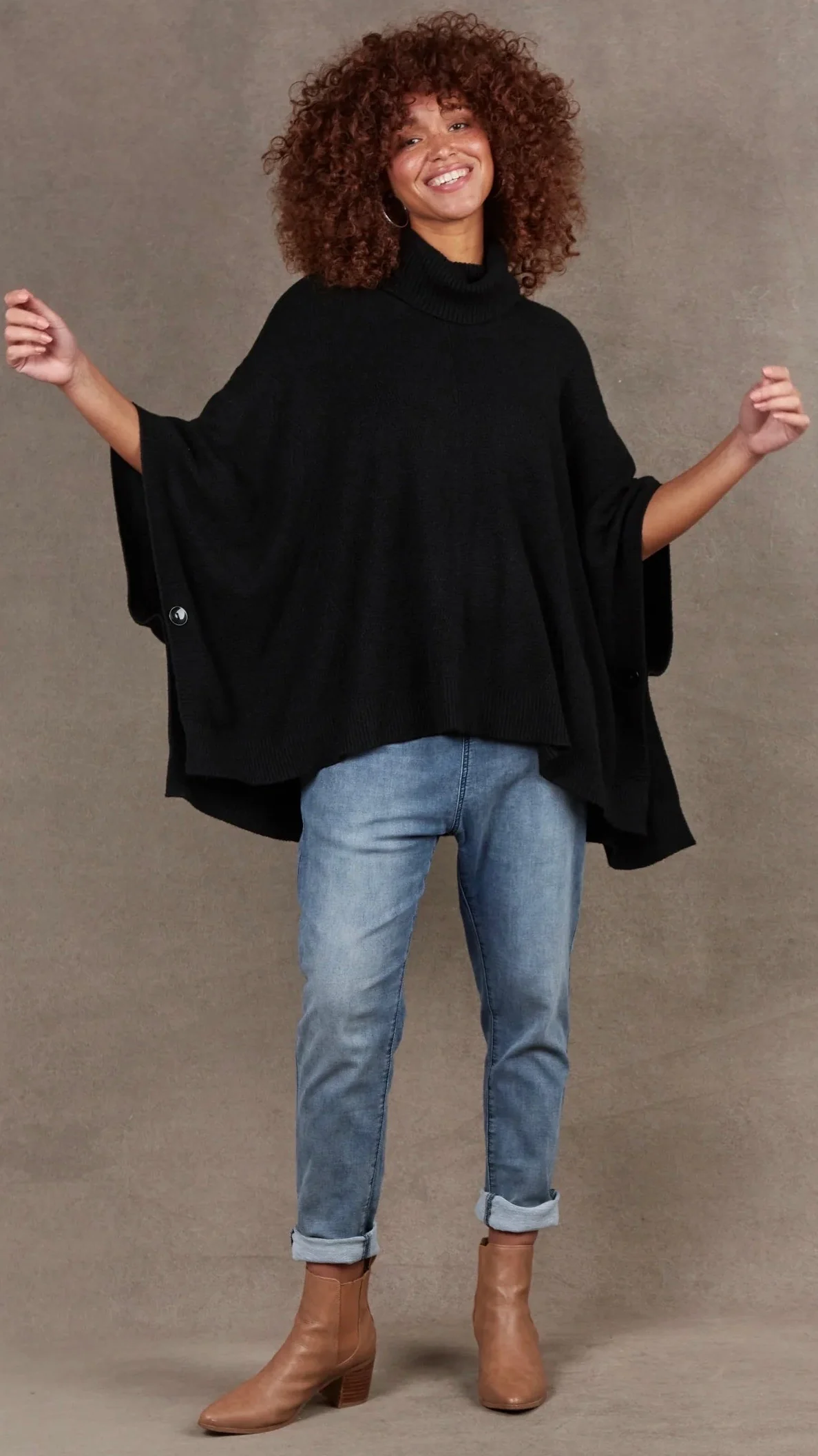 Nawi Poncho Ebony