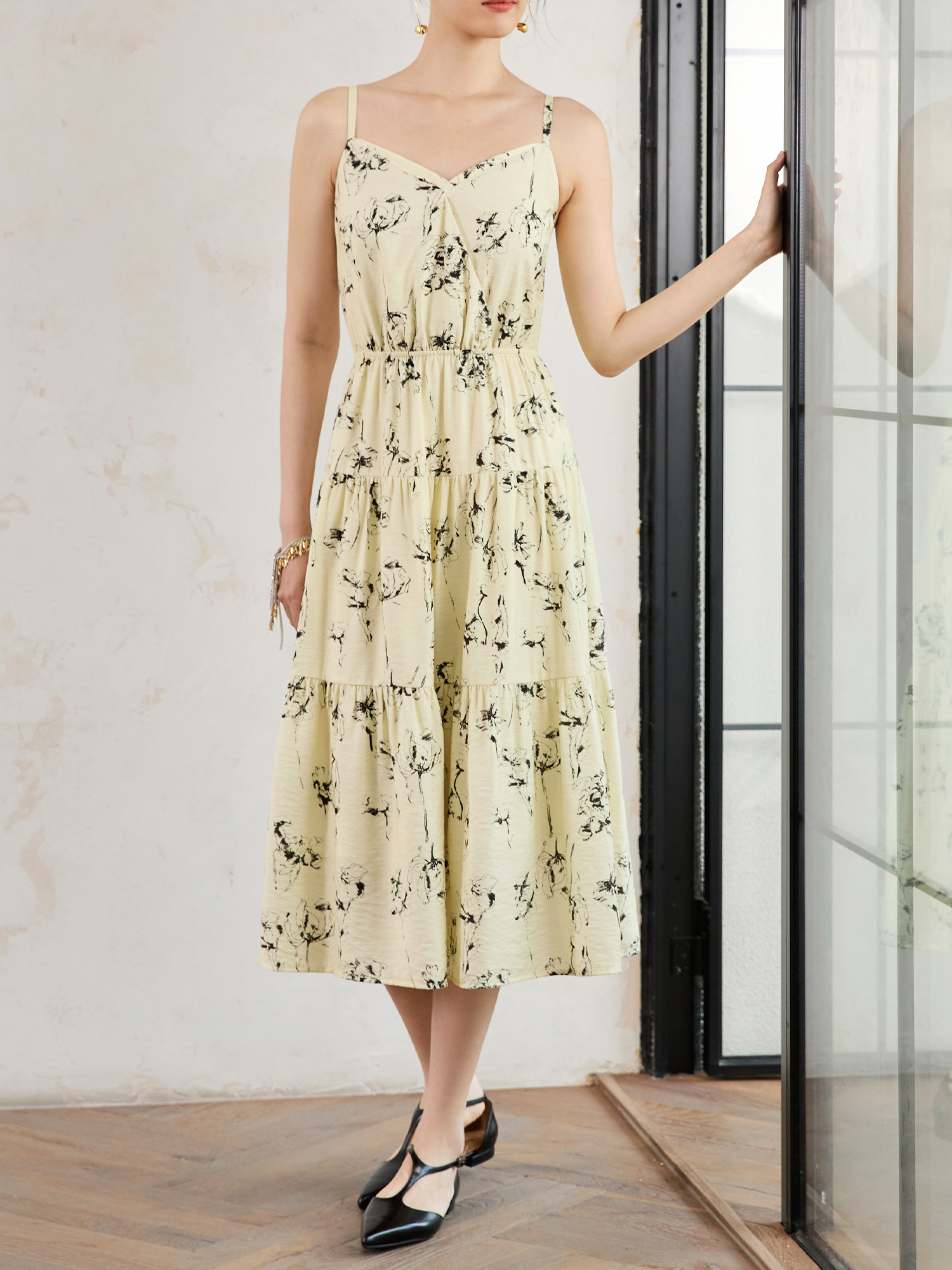 Floral Print Ruffle Hem Cami Dress, Elegant V Neck Spaghetti Strap Backless A-line Dress, Women's Clothing