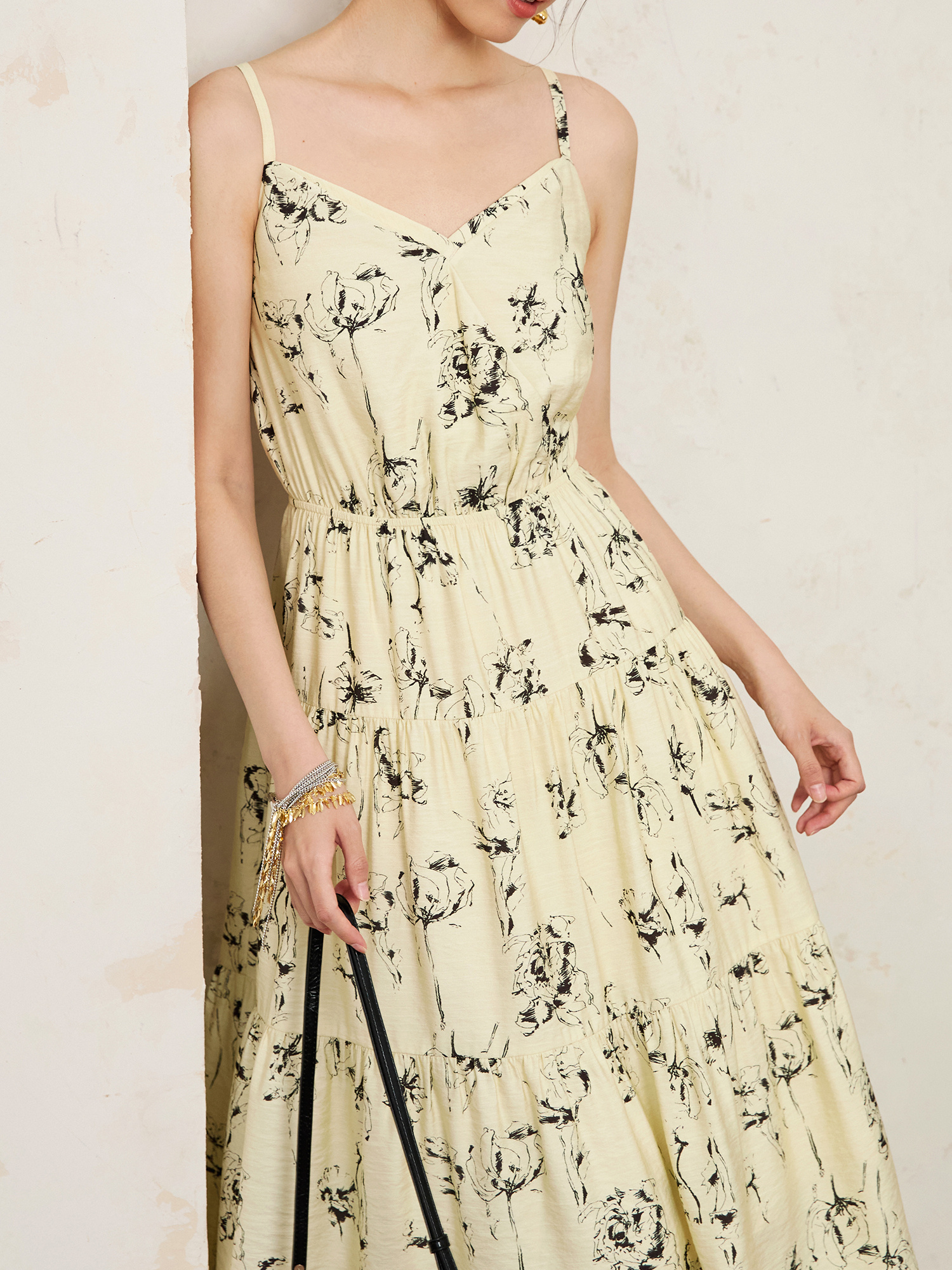 Floral Print Ruffle Hem Cami Dress, Elegant V Neck Spaghetti Strap Backless A-line Dress, Women's Clothing