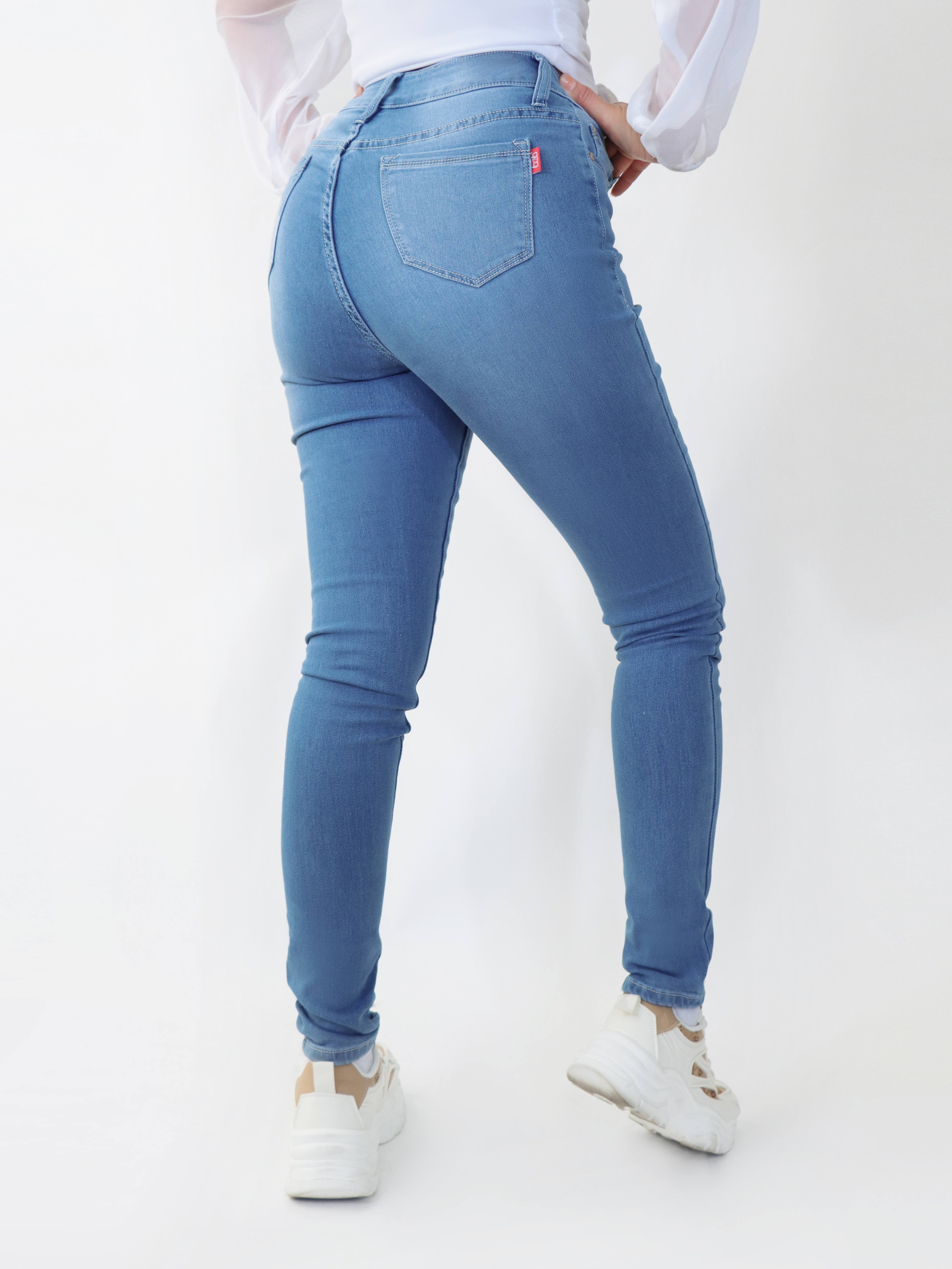 Free Junns (FJ-BP6218) High-End Light Blue Skinny Leg Design Denim with high-quality materials and Skinny cut