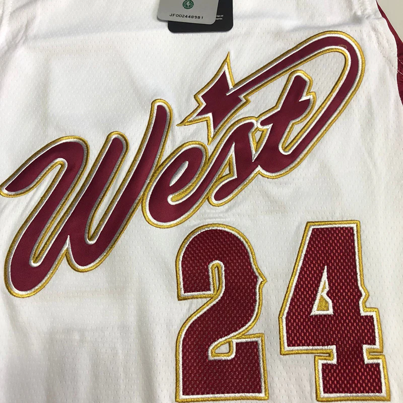 Los Angeles Lakers Bryant White 24 MN