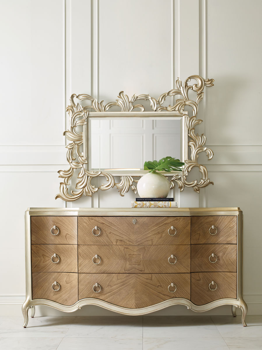 TRIPLE DRESSER