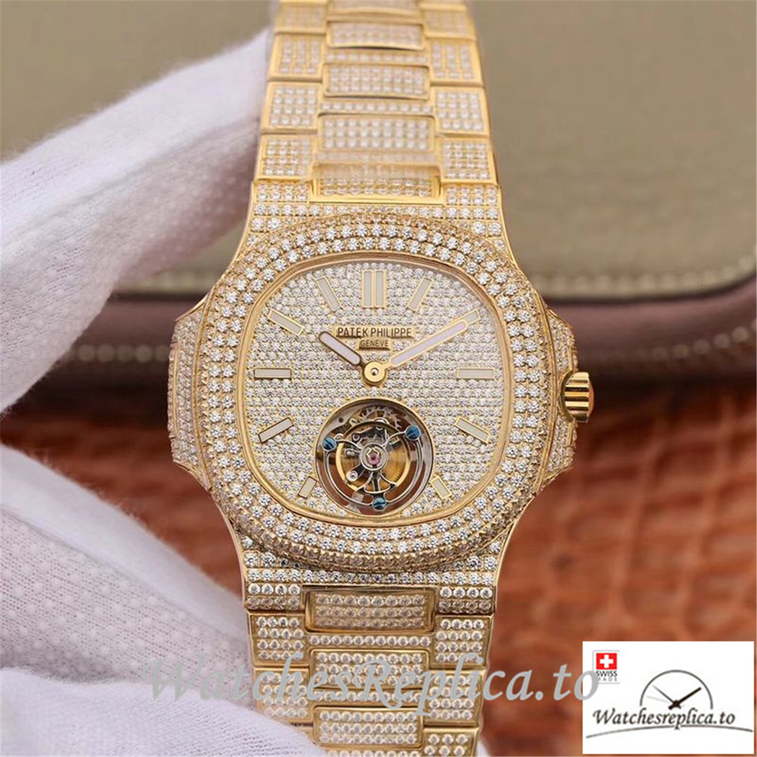 Swiss Patek Philippe Nautilus Jumbo Replica 5711 009 Diamonds Bezel 40MM - Replica Watches Shop