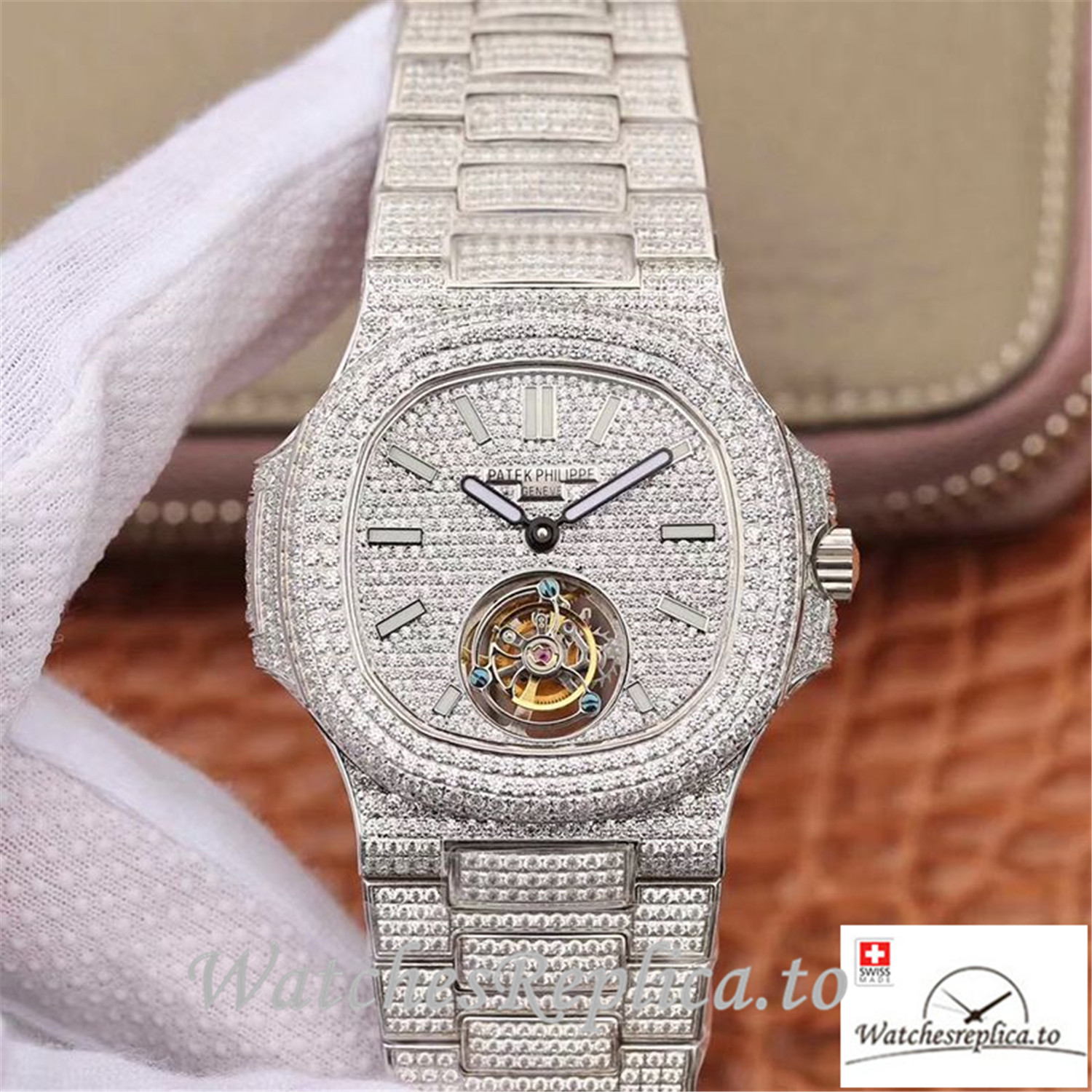 Swiss Patek Philippe Nautilus Jumbo Replica 5711 008 Diamonds Bezel 40MM - Replica Watches Shop