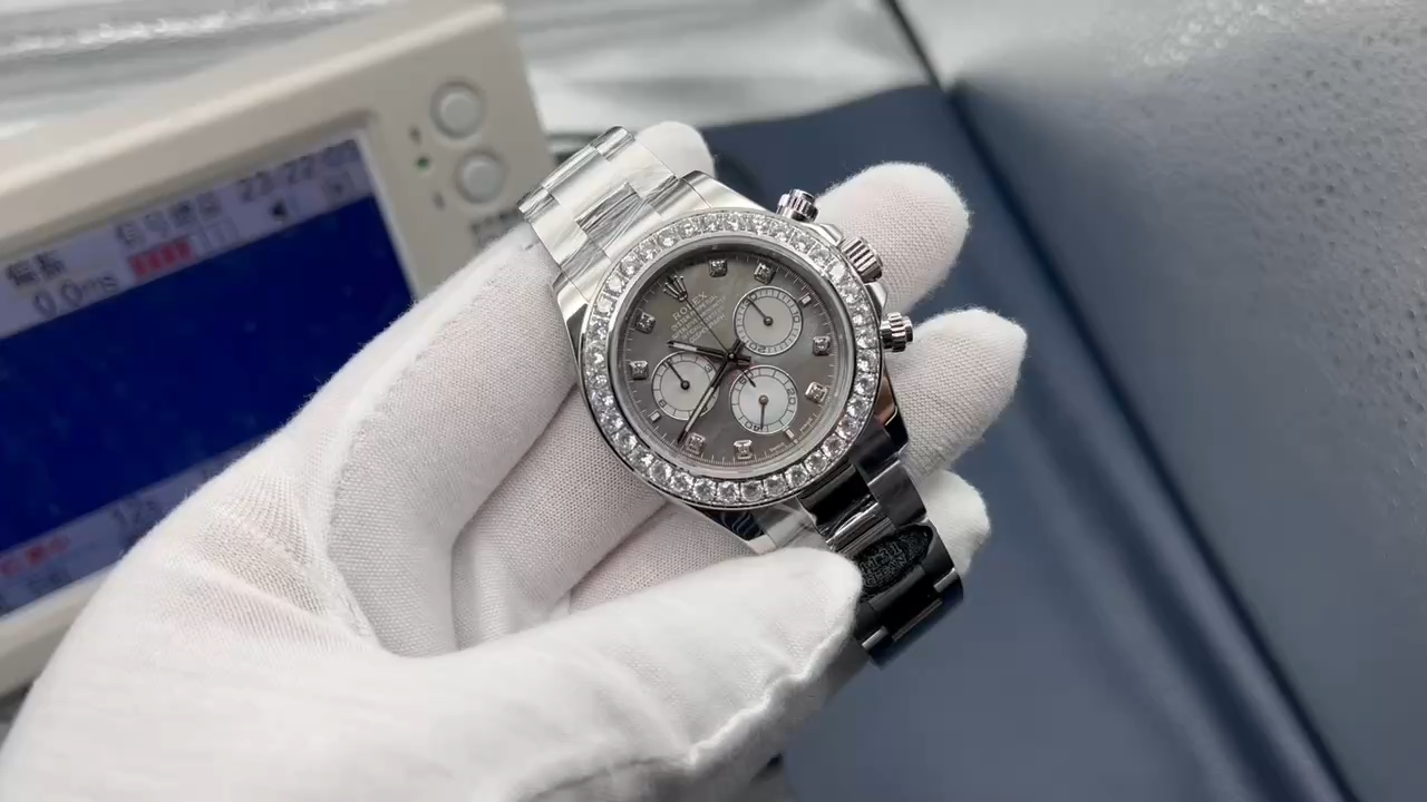 Rolex Cosmograph Daytona Replica white gold and diamonds 40 mm M126579RBR 0001