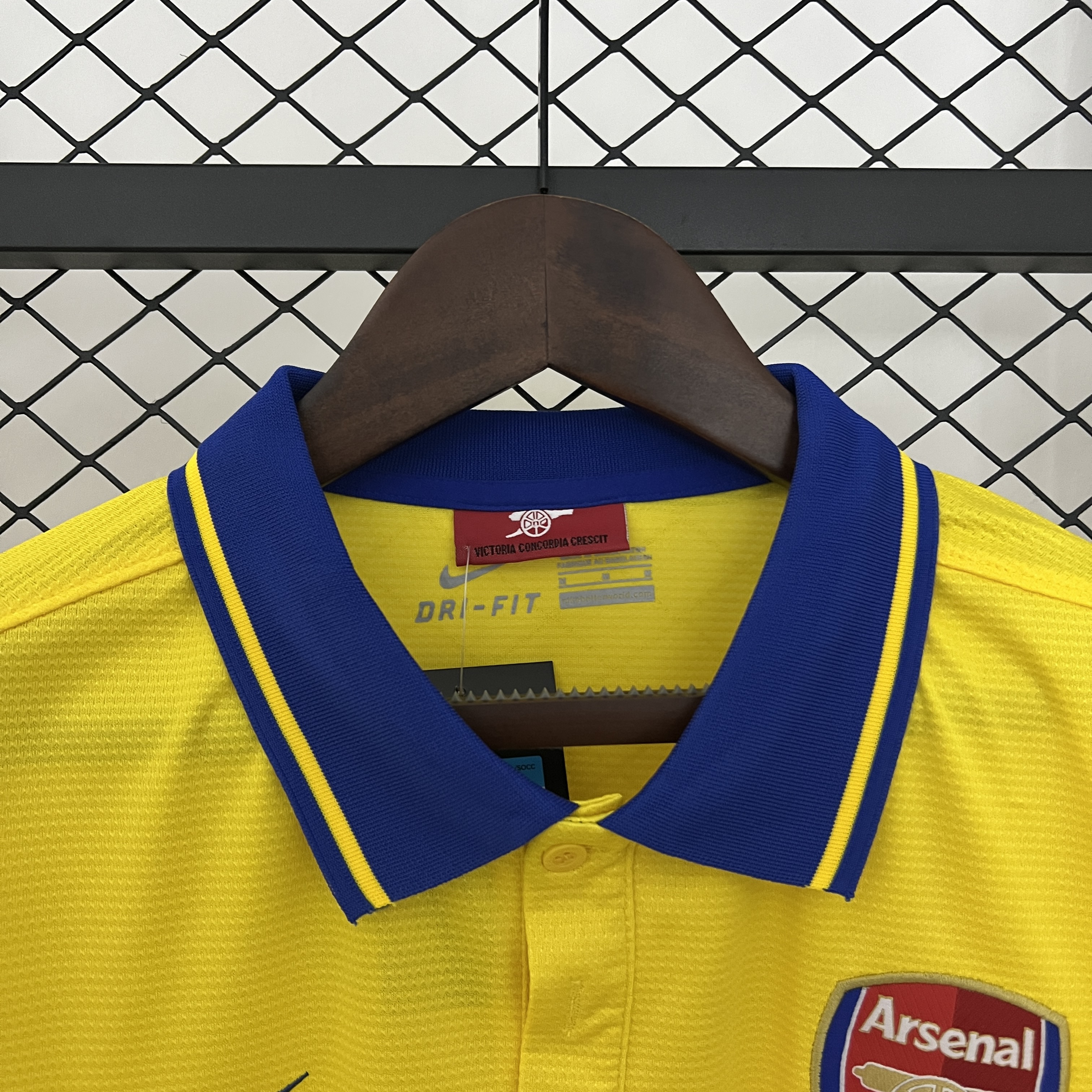 2013/2014 Retro Arsenal Away FootballShirt 1:1 Thai Quality