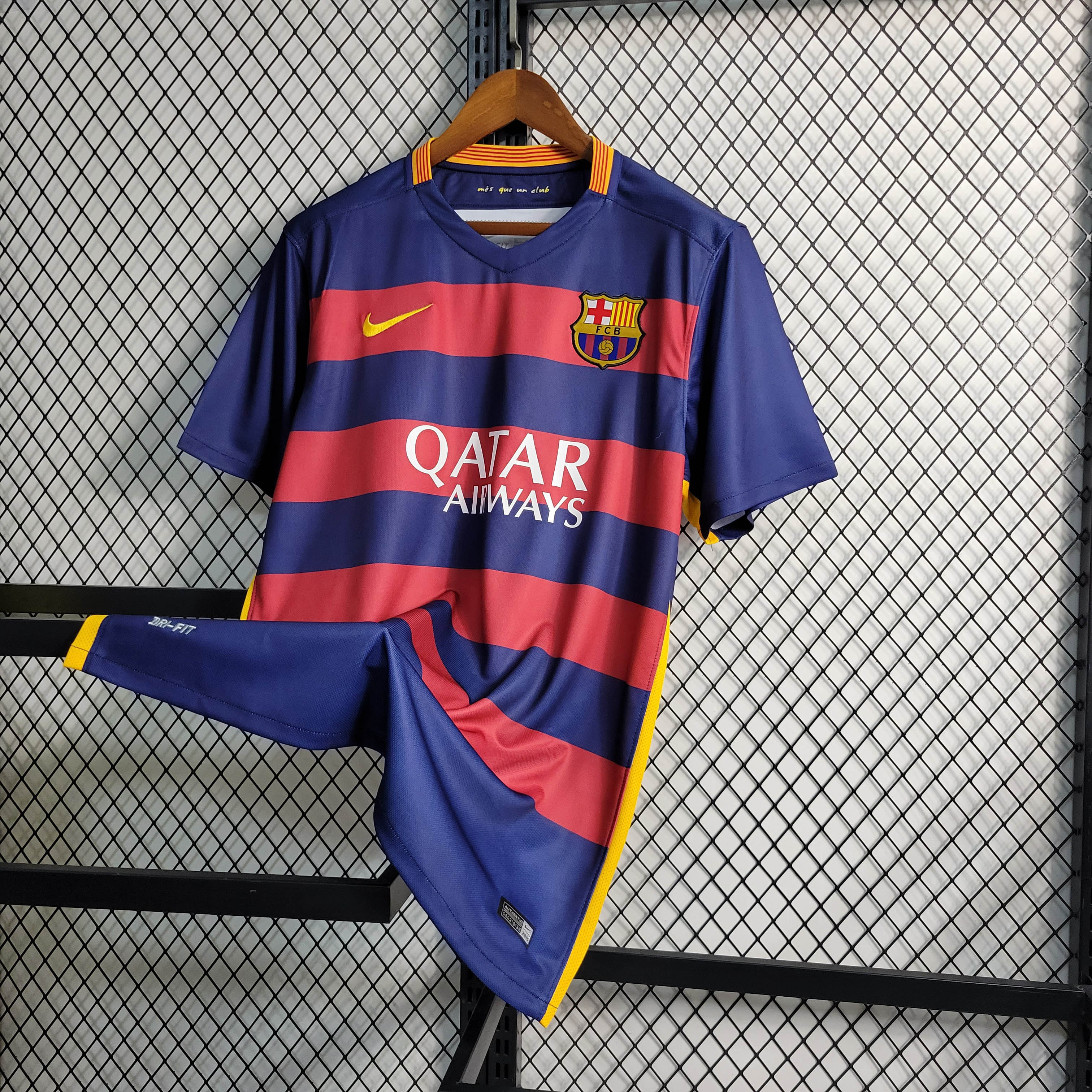 2015/2016 Retro Barcelona Home Football Shirt