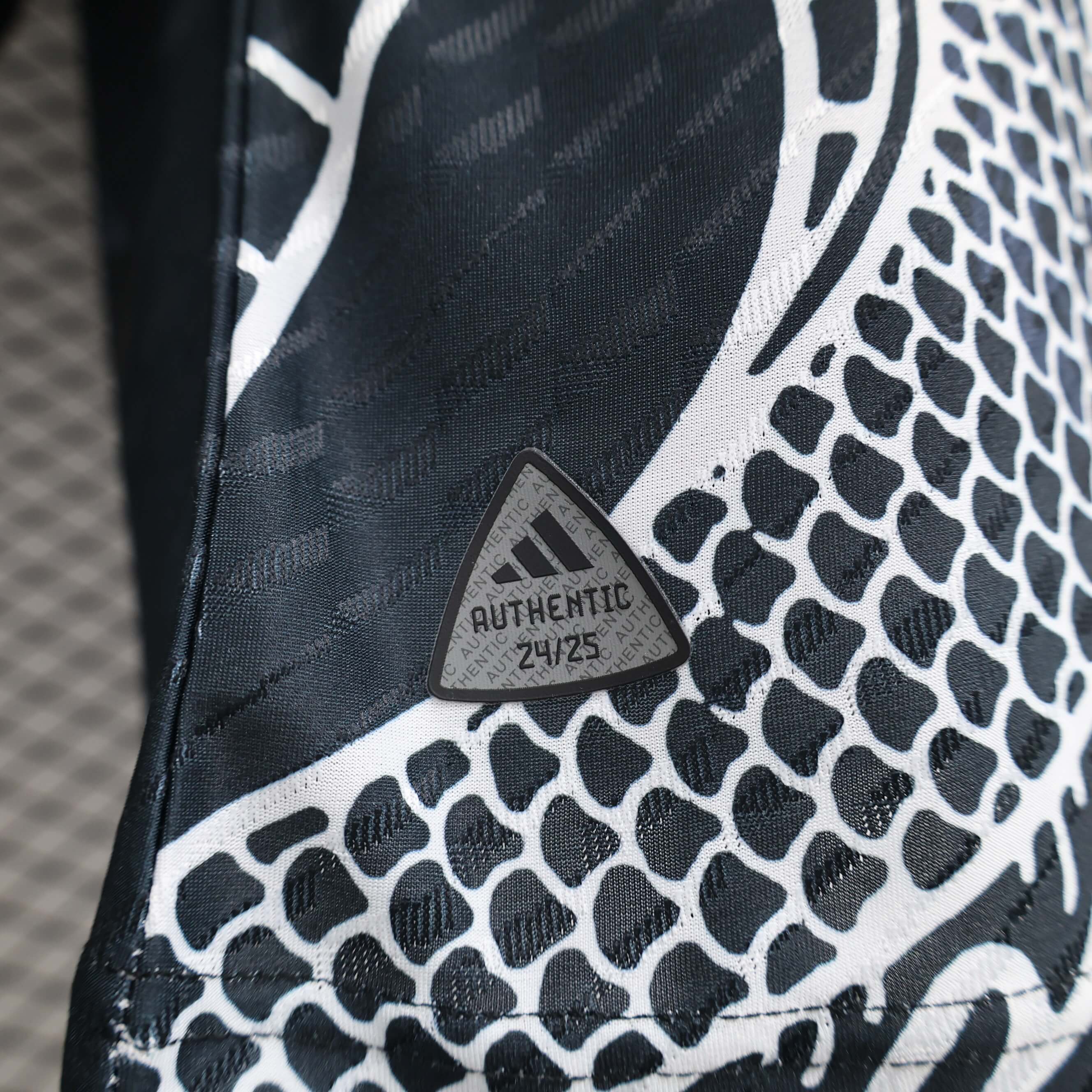 2024/2025 Player Version Real Madrid Special Edition Chinese Dragon Football Shirt