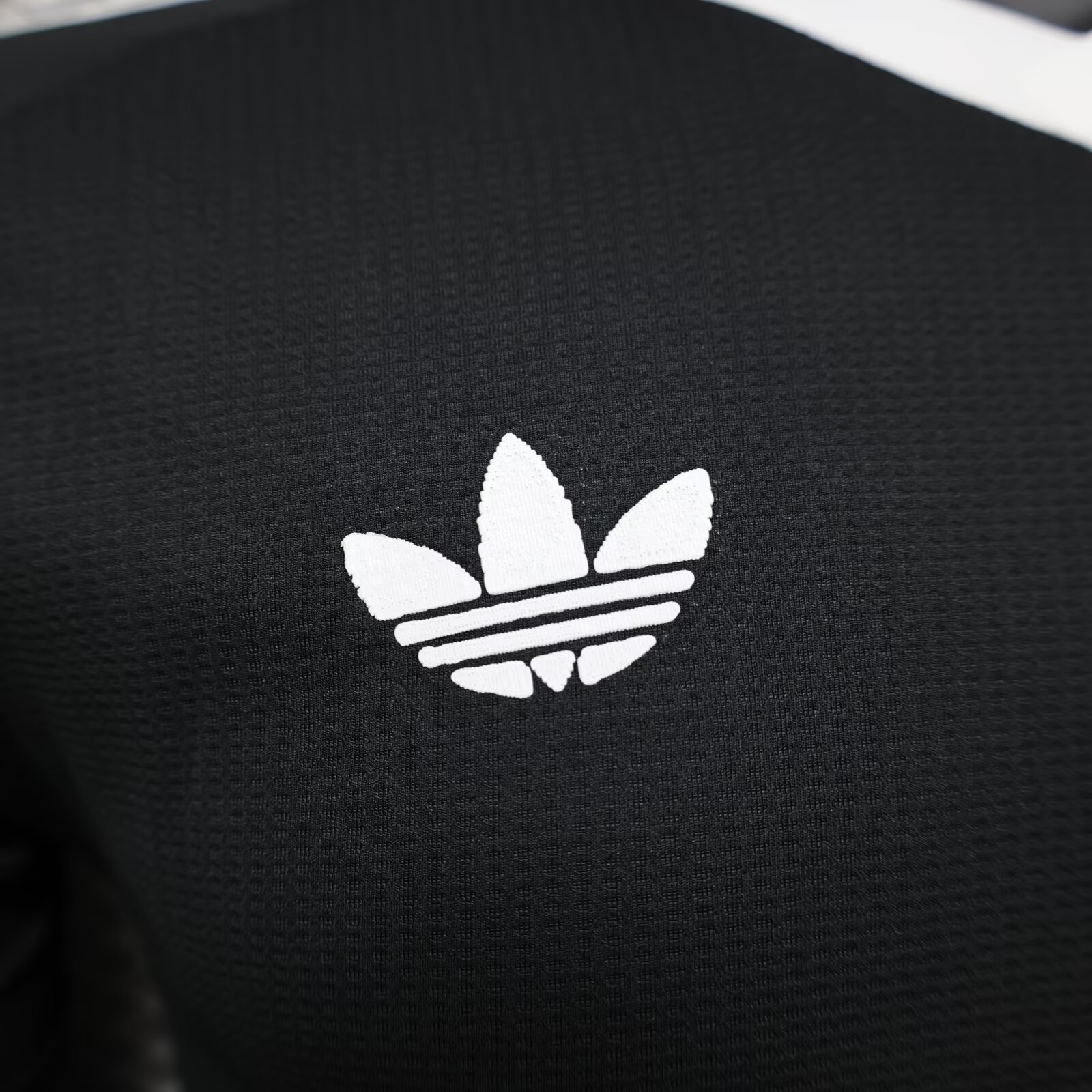 2024/2025 Player Version Real Madrid Goalkeeper Football Shirt