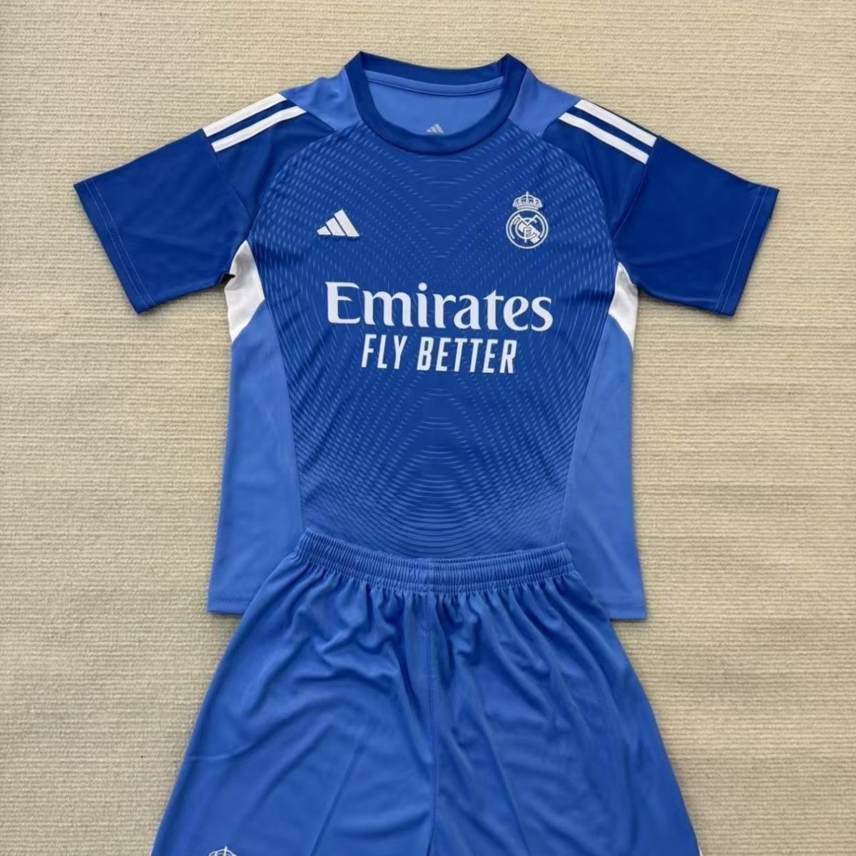2025/2026 Real Madrid Goalkeeper Football Shirt Kids Size 1:1 Thai Quality
