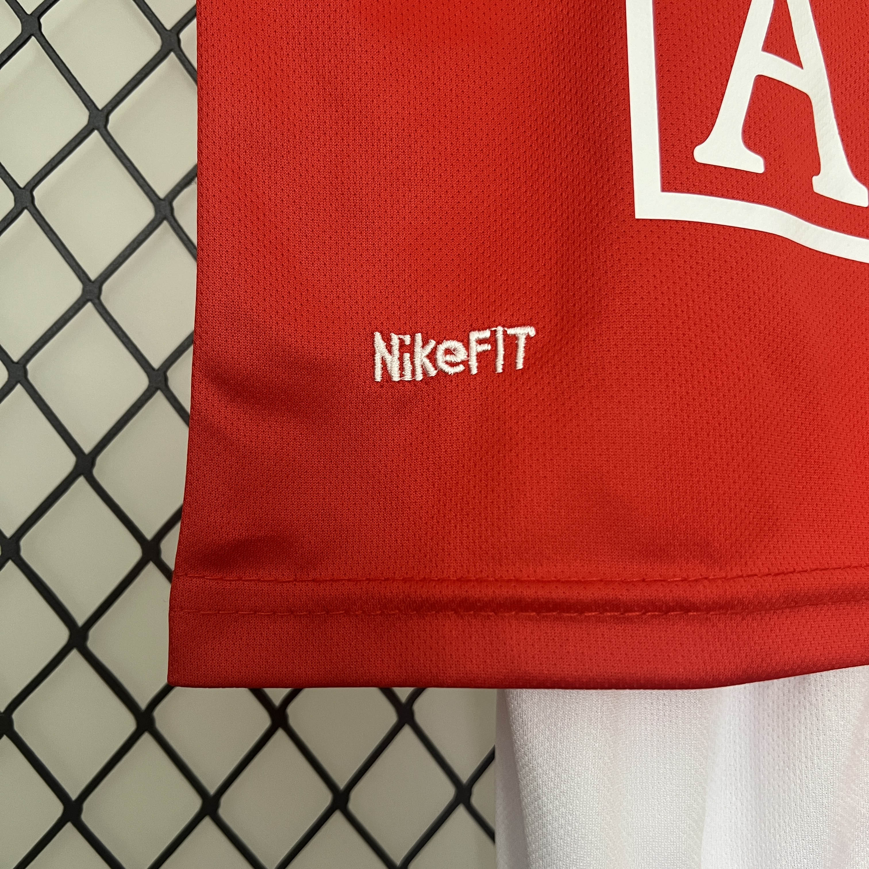 2009/2010 Retro Manchester United Home Football Shirt Kids Size