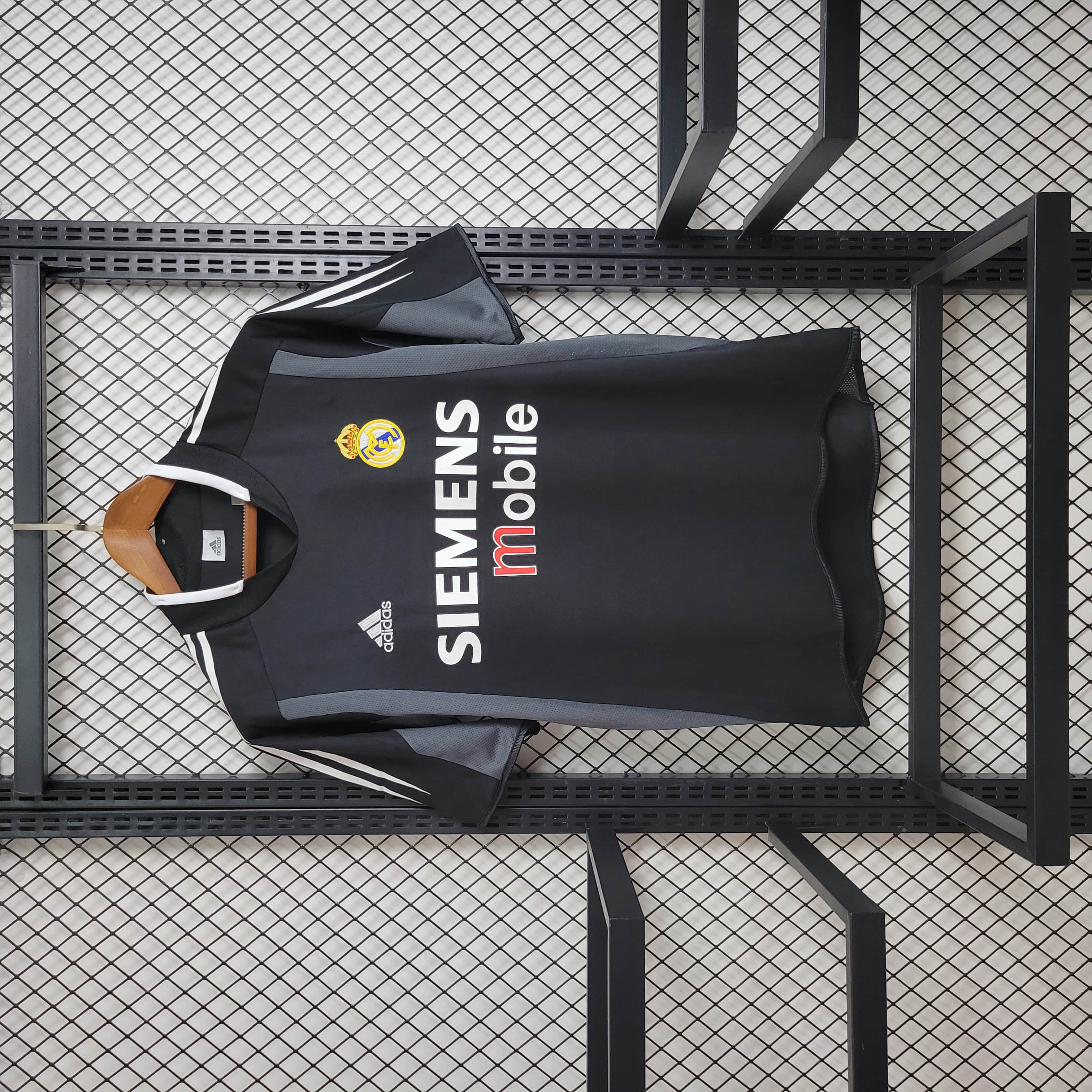 2004/2005 Retro Real Madrid Away Football Shirt