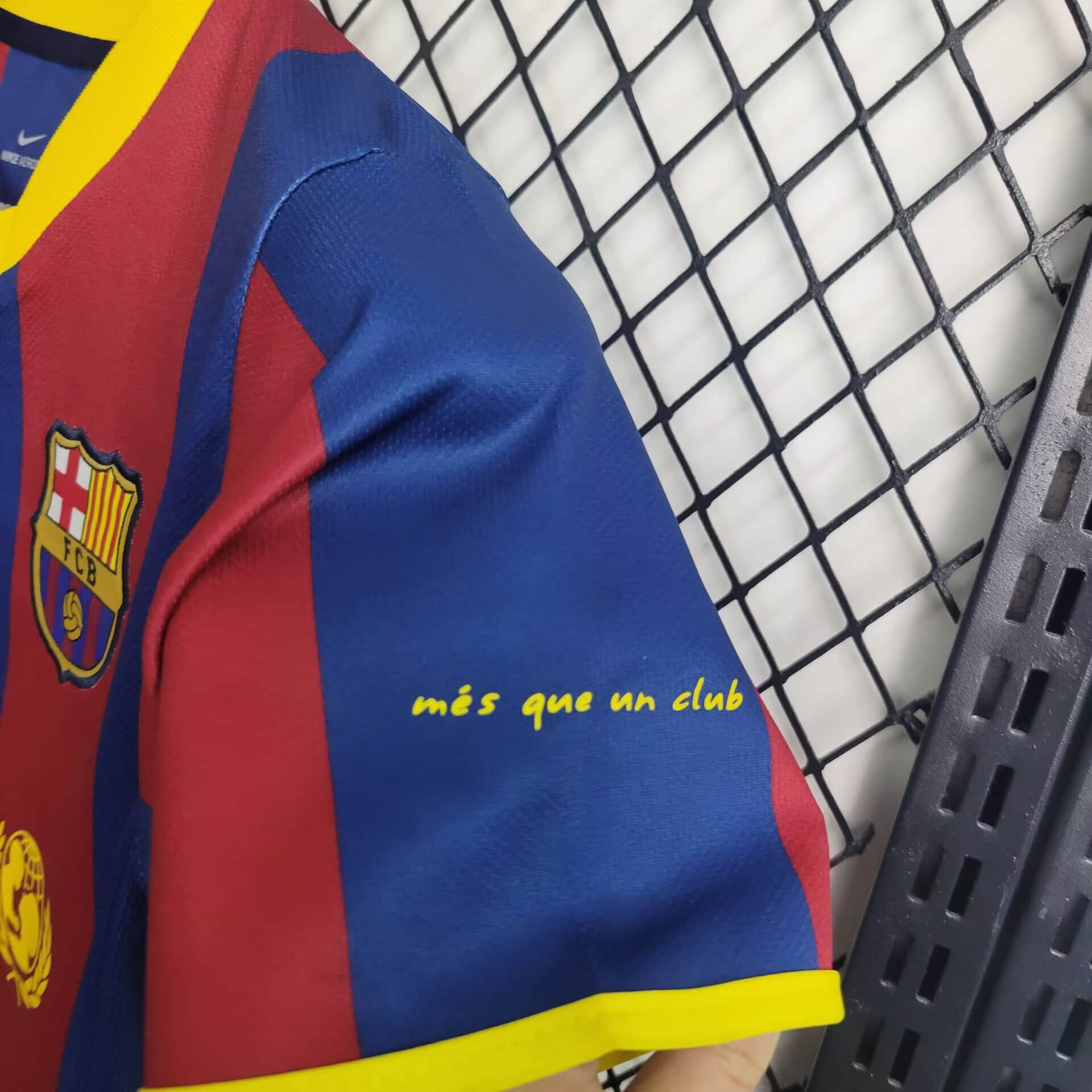 2010/2011 Retro Barcelona Home Football Shirt Kids Size