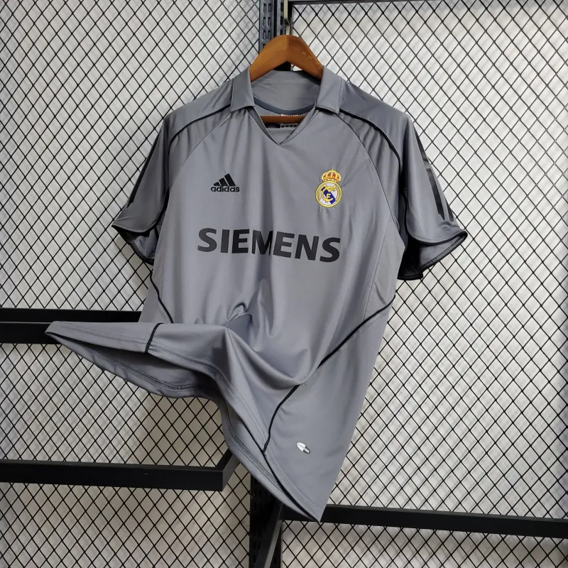 2005/2006 Retro Real Madrid Third Away Football Shirt