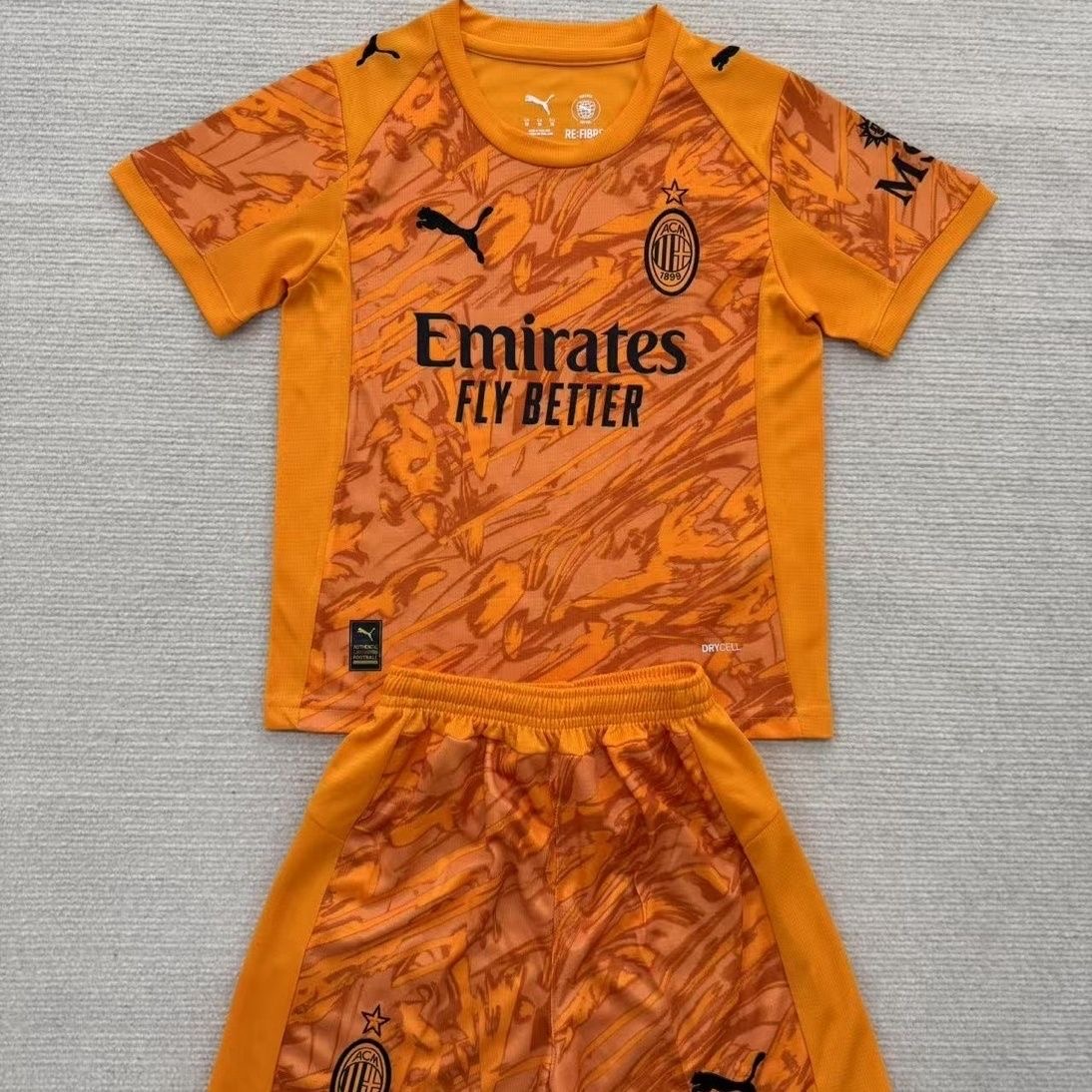 2025/2026 Ac Milan Goalkeeper FootballShirt Kids Size 1:1 Thai Quality