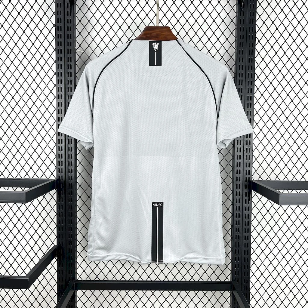 2007/2008 Retro Manchester United Goalkeeper Football Shirt 1:1 Thai Quality