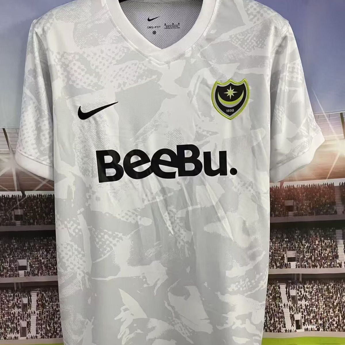 2025/2026 Portsmouth Goalkeeper Football Shirt 1:1 Thai Quality