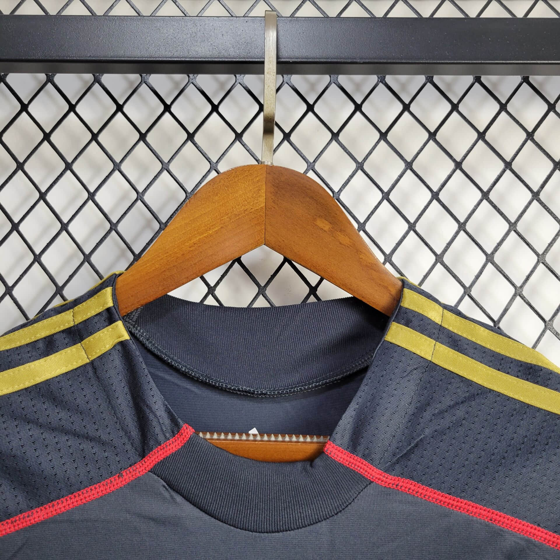 2009/2010 Retro Long Sleeve Liverpool Away Football Shirt