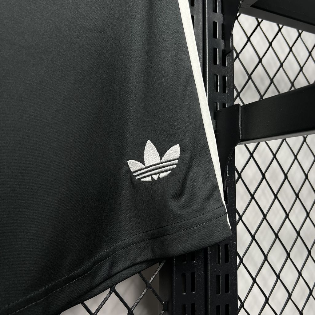 2024/2025 Manchester United Third Away White Shorts