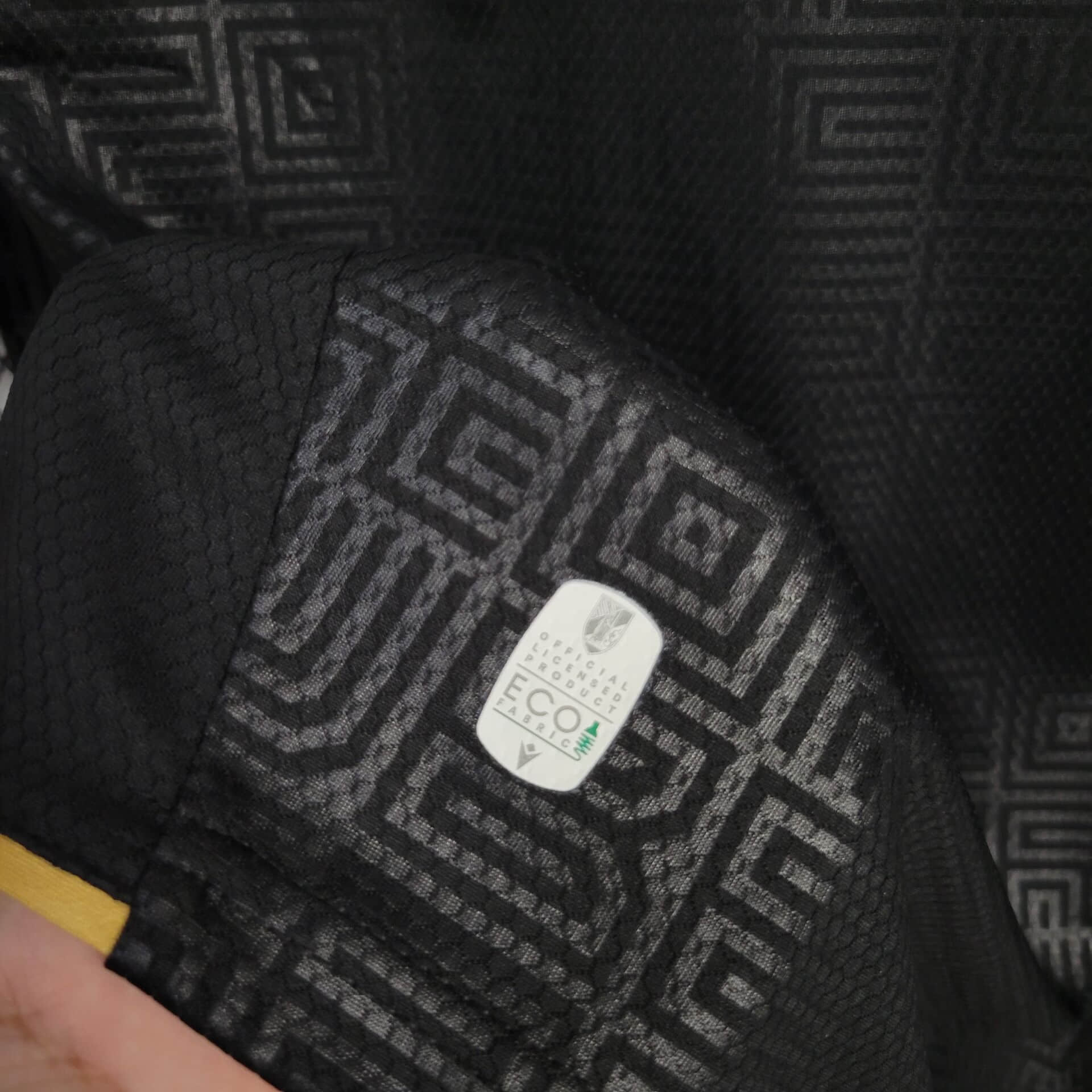 2024/2025 Vitoria Guimaraes Away Football Shirt