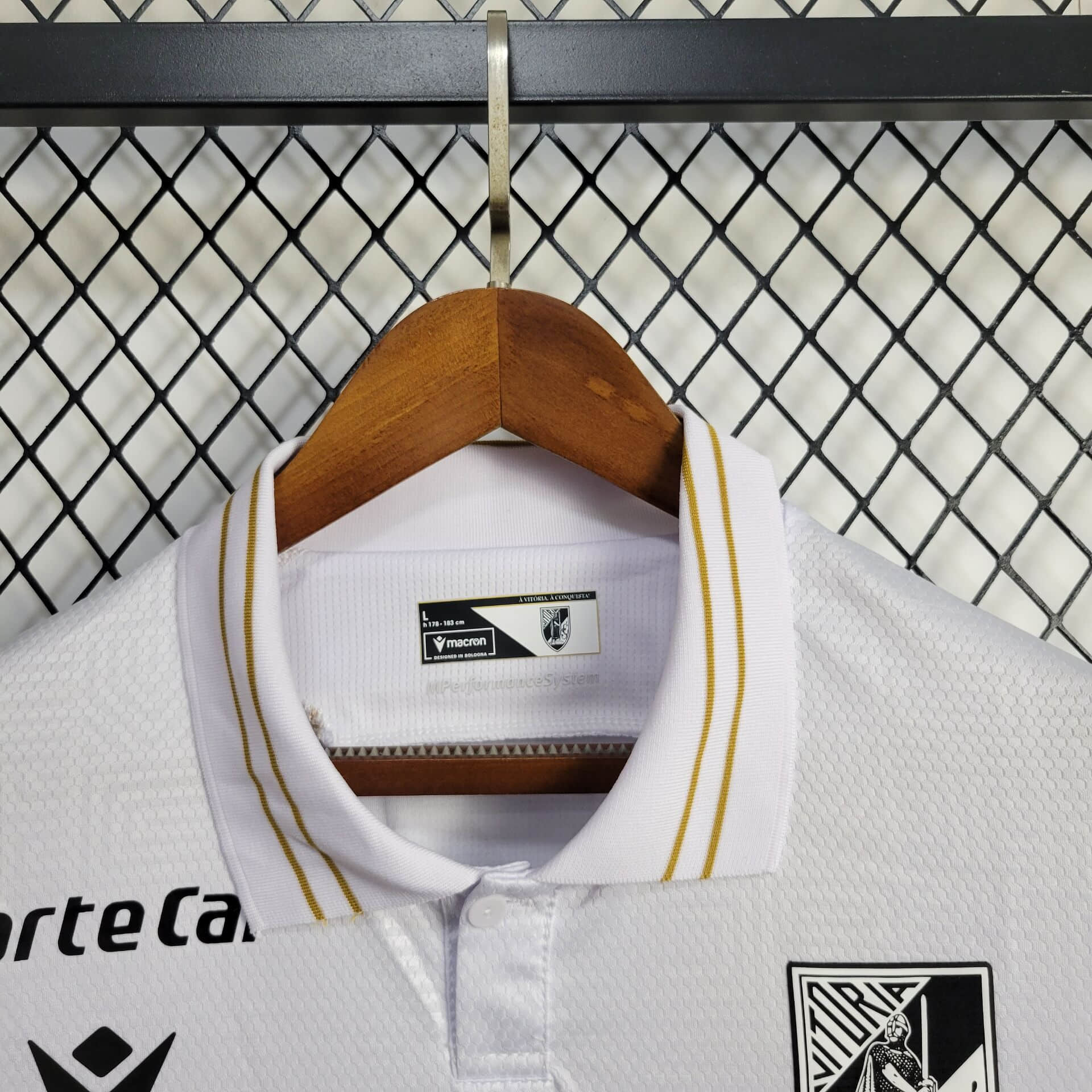 2024/2025 Vitoria Guimaraes Home Football Shirt