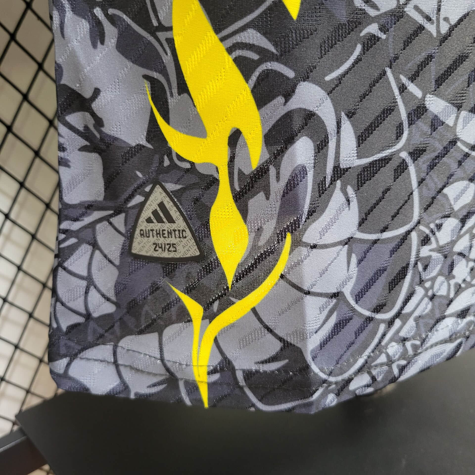 2024/2025 Player Version Real Madrid Special Edition Chinese Dragon Football Shirt