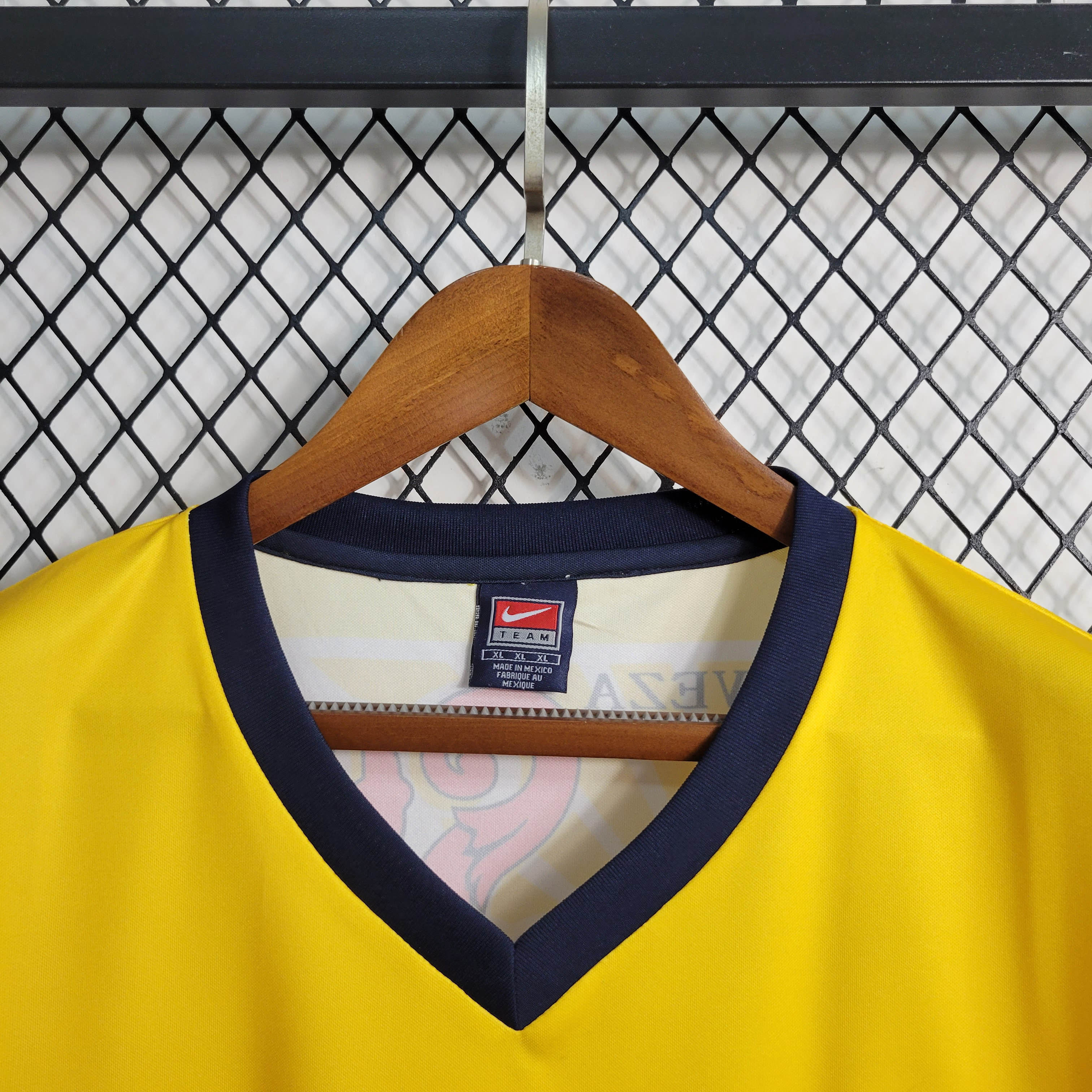 2001/2002 Retro Club América Home Football Shirt