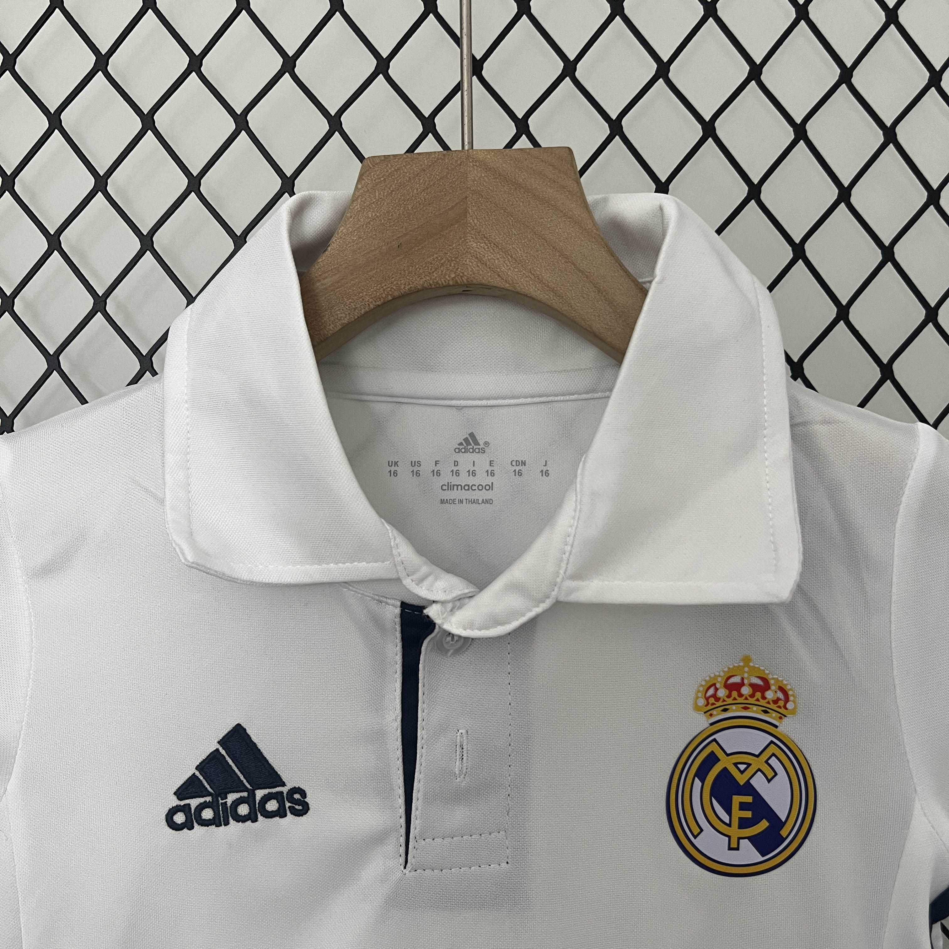 2016/2017 Retro Real Madrid Home Football Shirt Kids Size