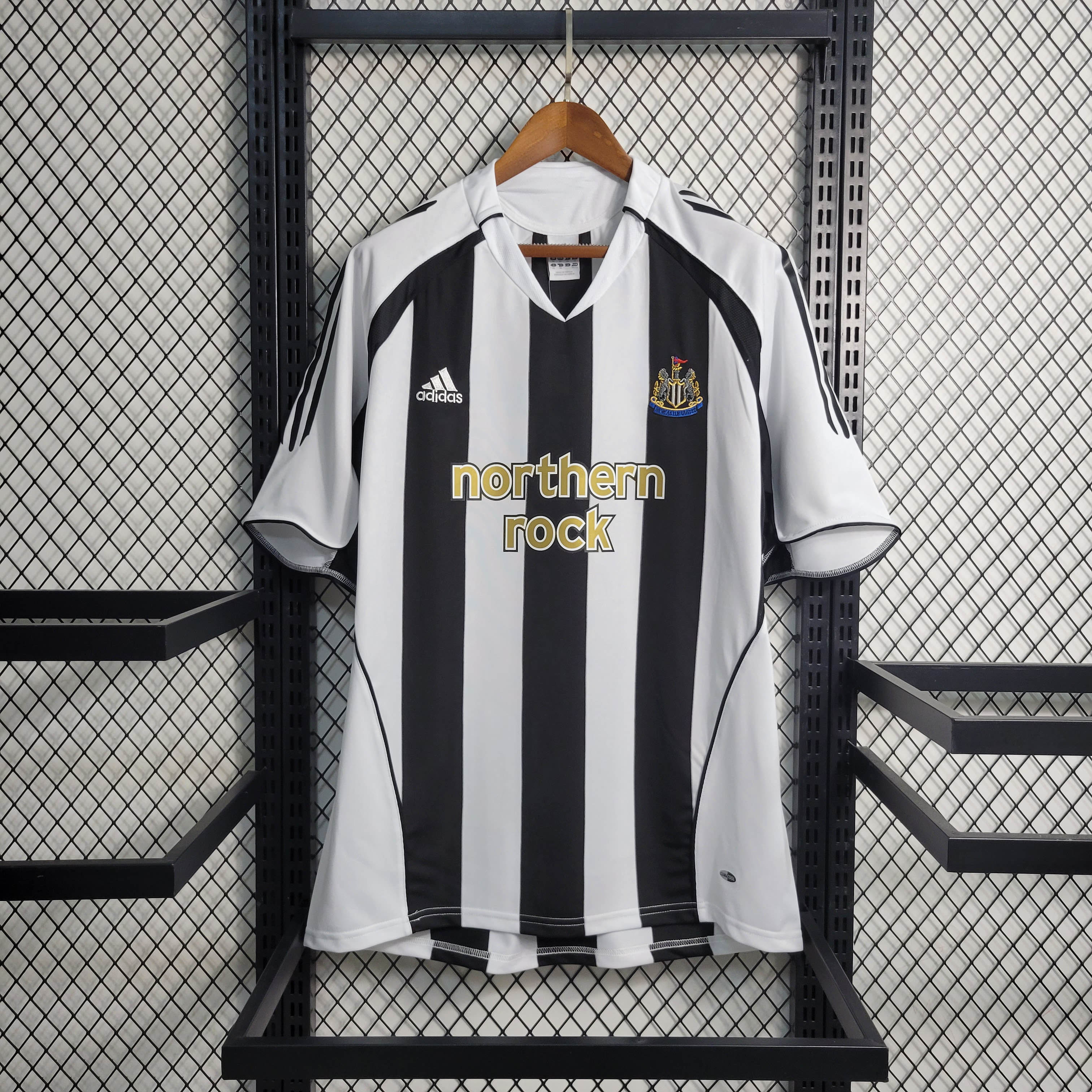 2004/2006 Retro Newcastle United Home Football Shirt