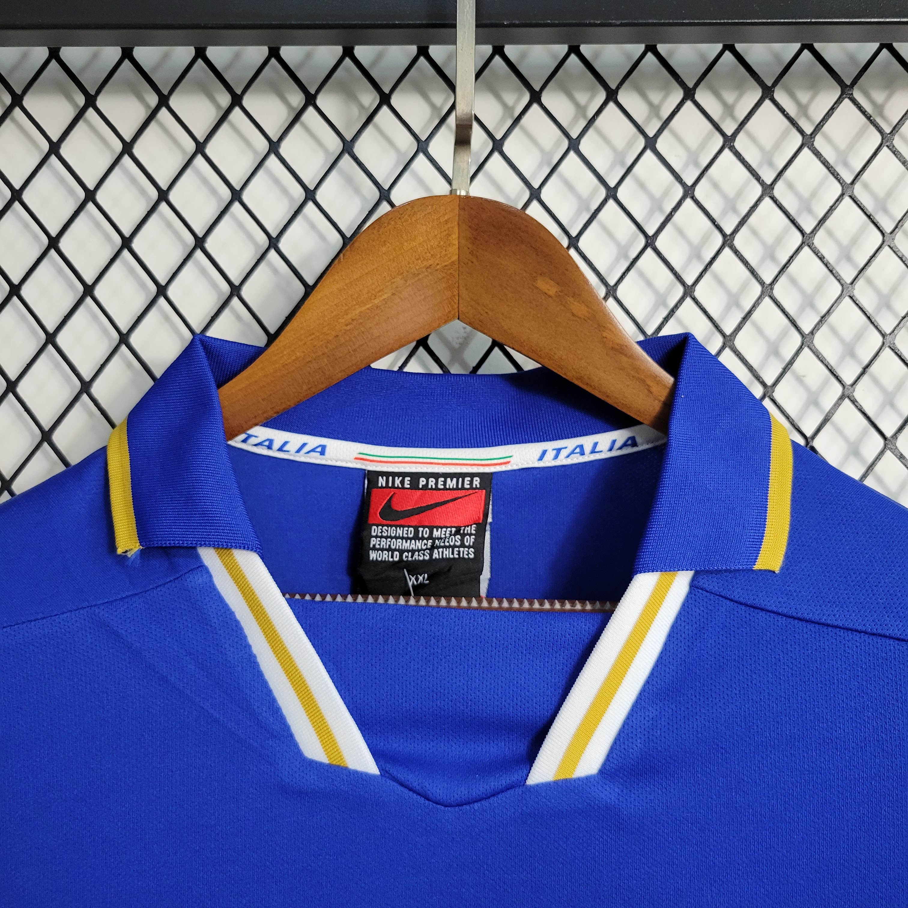 1996 Retro Italy Home Football Shirt