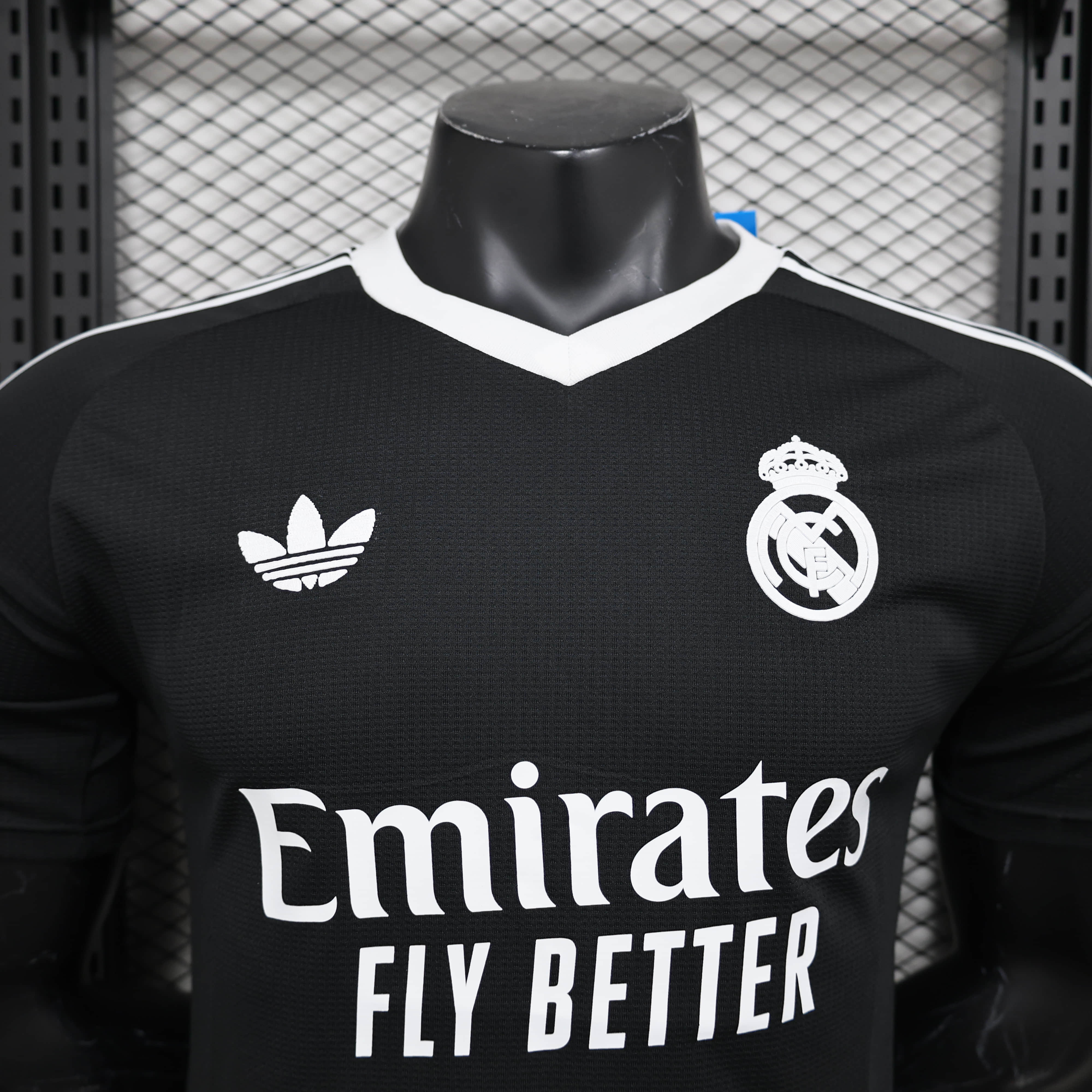 2024/2025 Player Version Real Madrid Goalkeeper Football Shirt