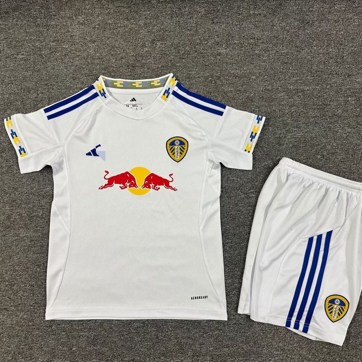 2025/2026 Leeds United Home FootballShirt Kids Size 1:1 Thai Quality
