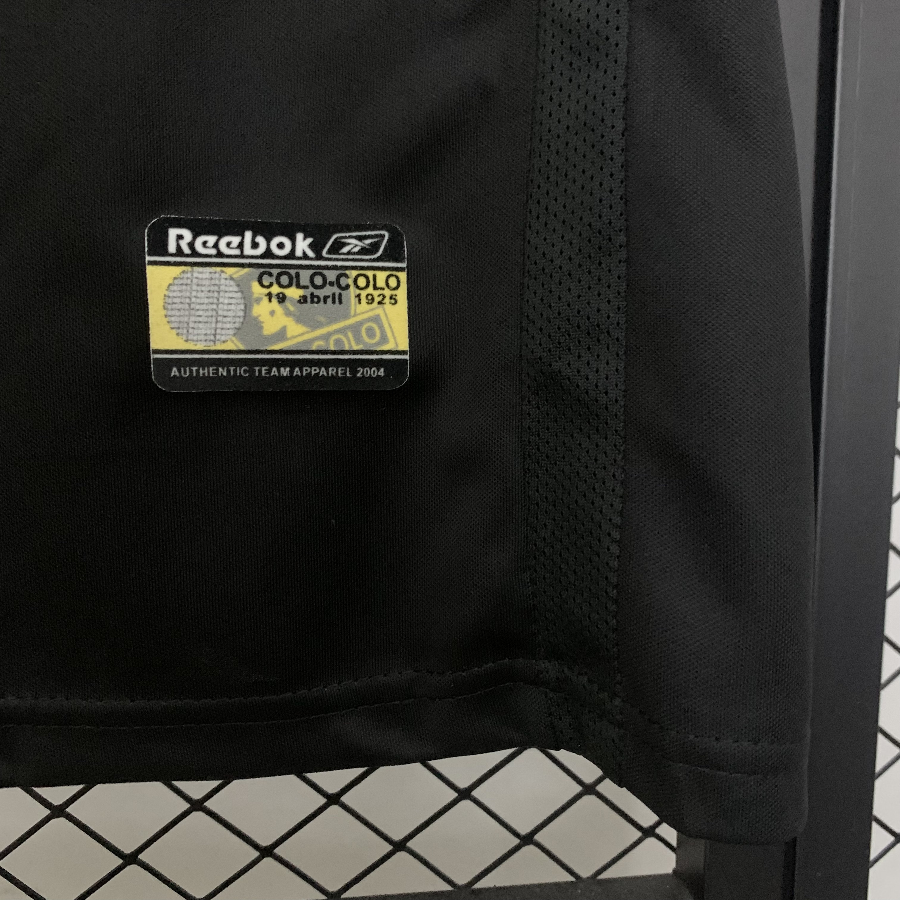 2004 Retro Colo Colo Away FootballShirt 1:1 Thai Quality