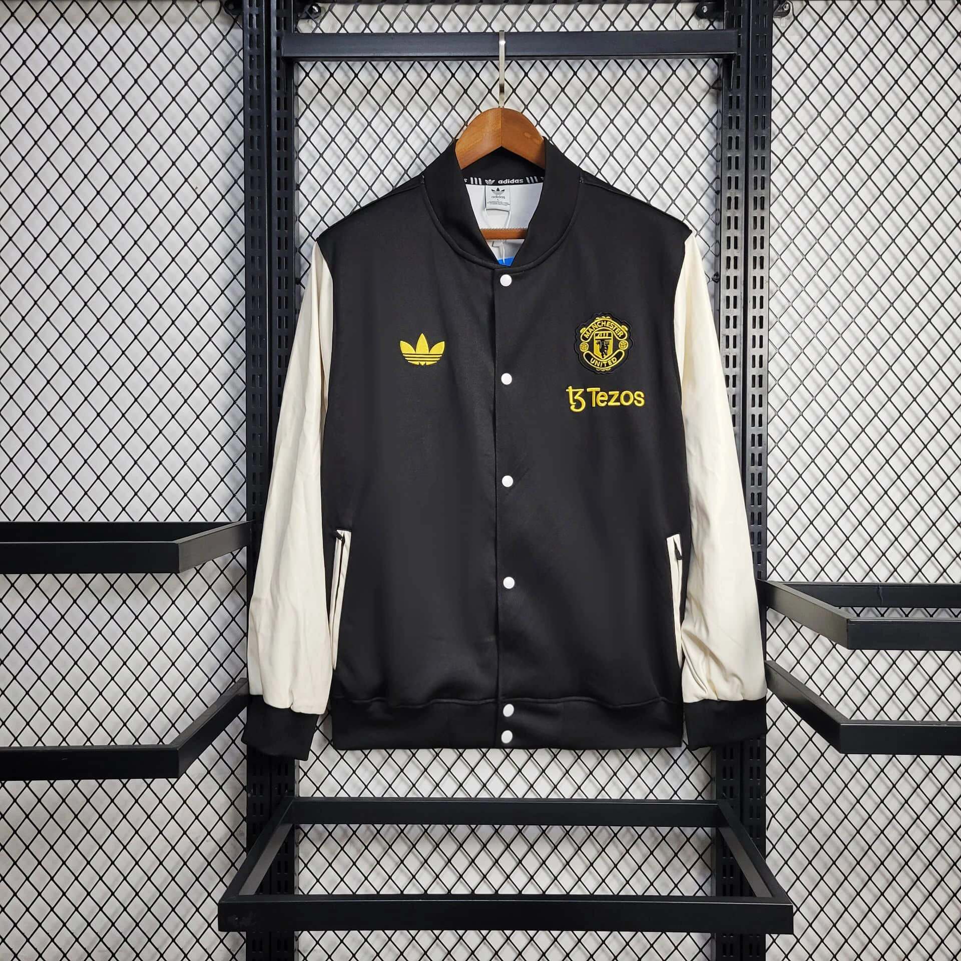 2025/2026 Manchester United Windbreaker Football Shirt