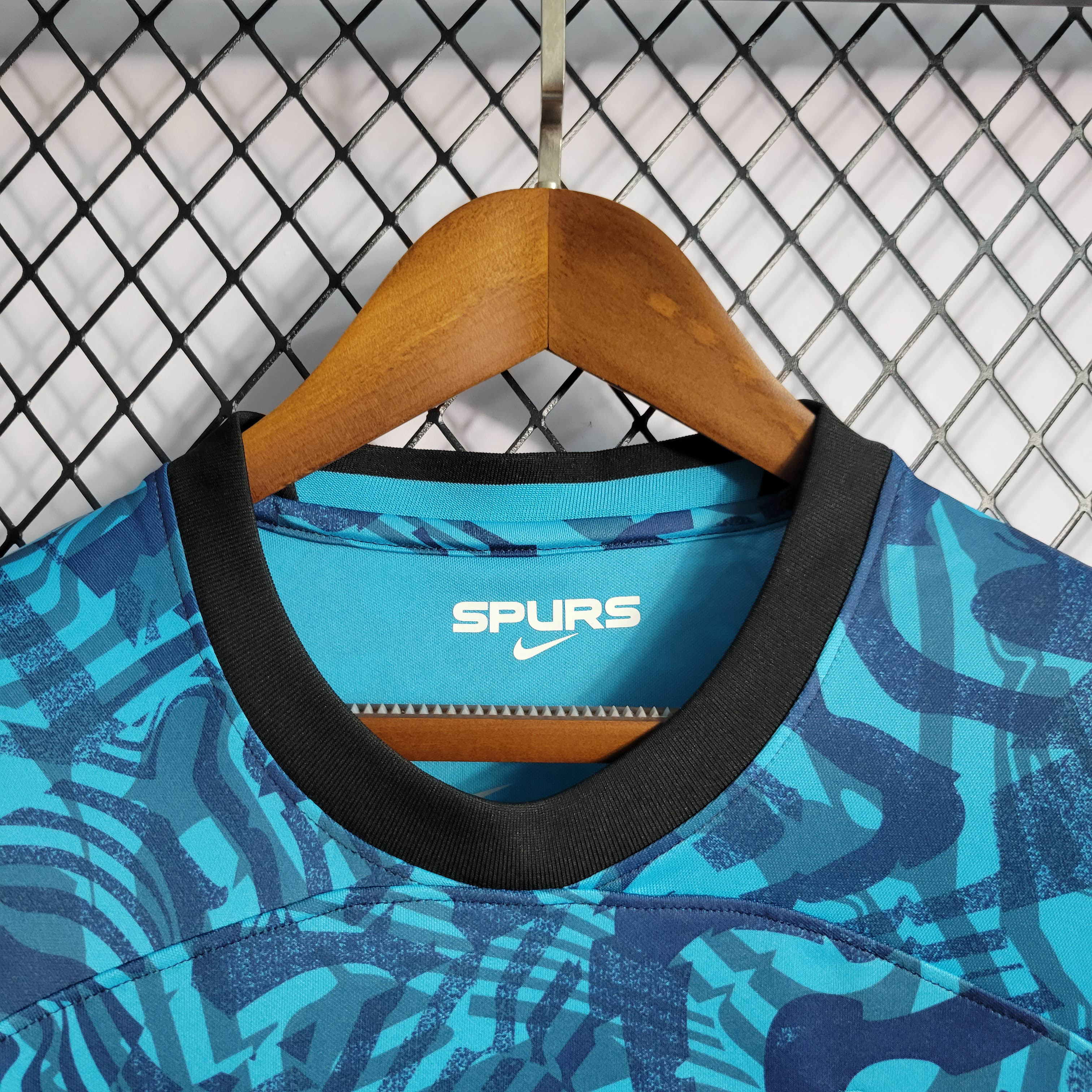 2022/2023 Tottenham Hotspur Third Away Football Shirt