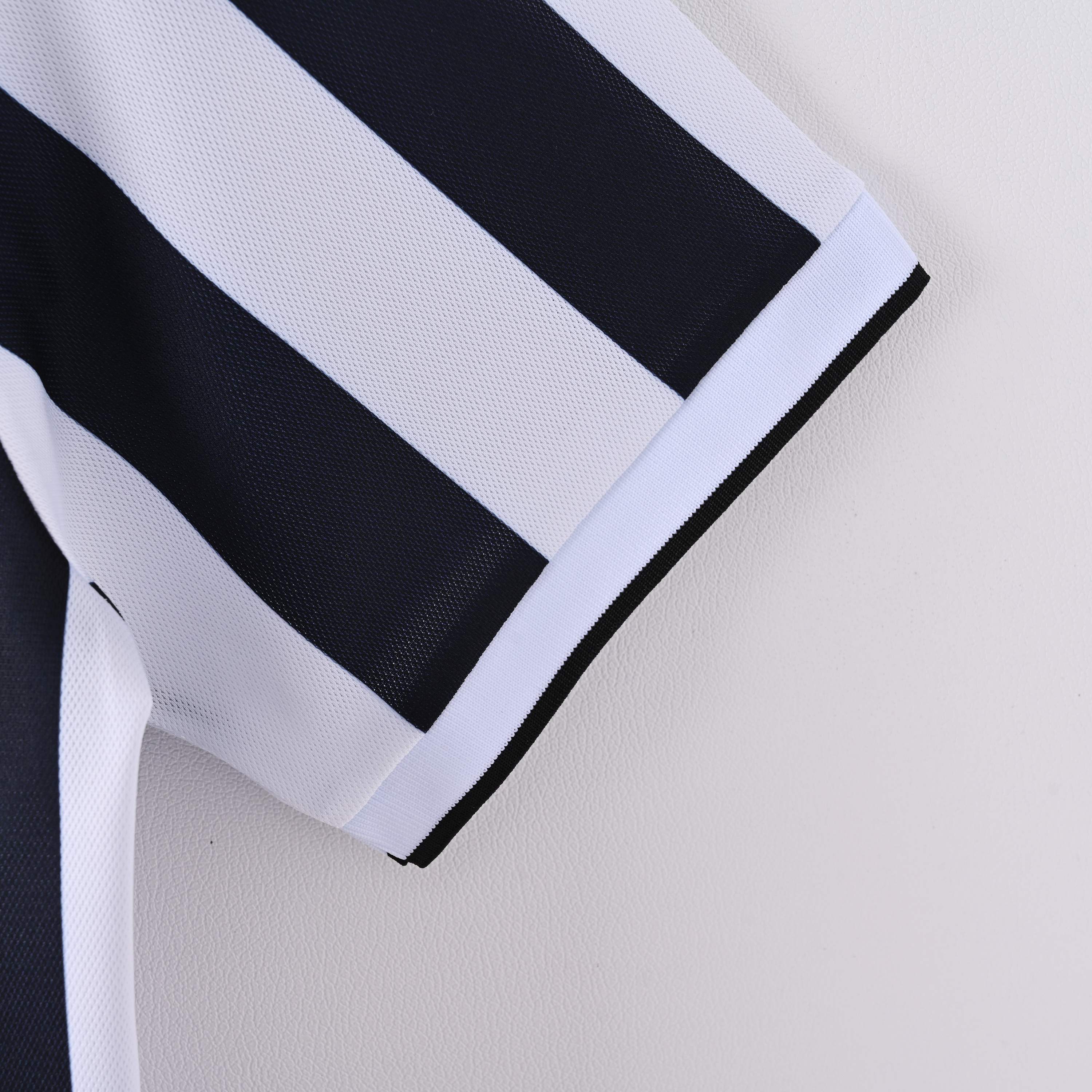 1994/1995 Retro Juventus HomeFootball shirt 1:1 Thai Quality