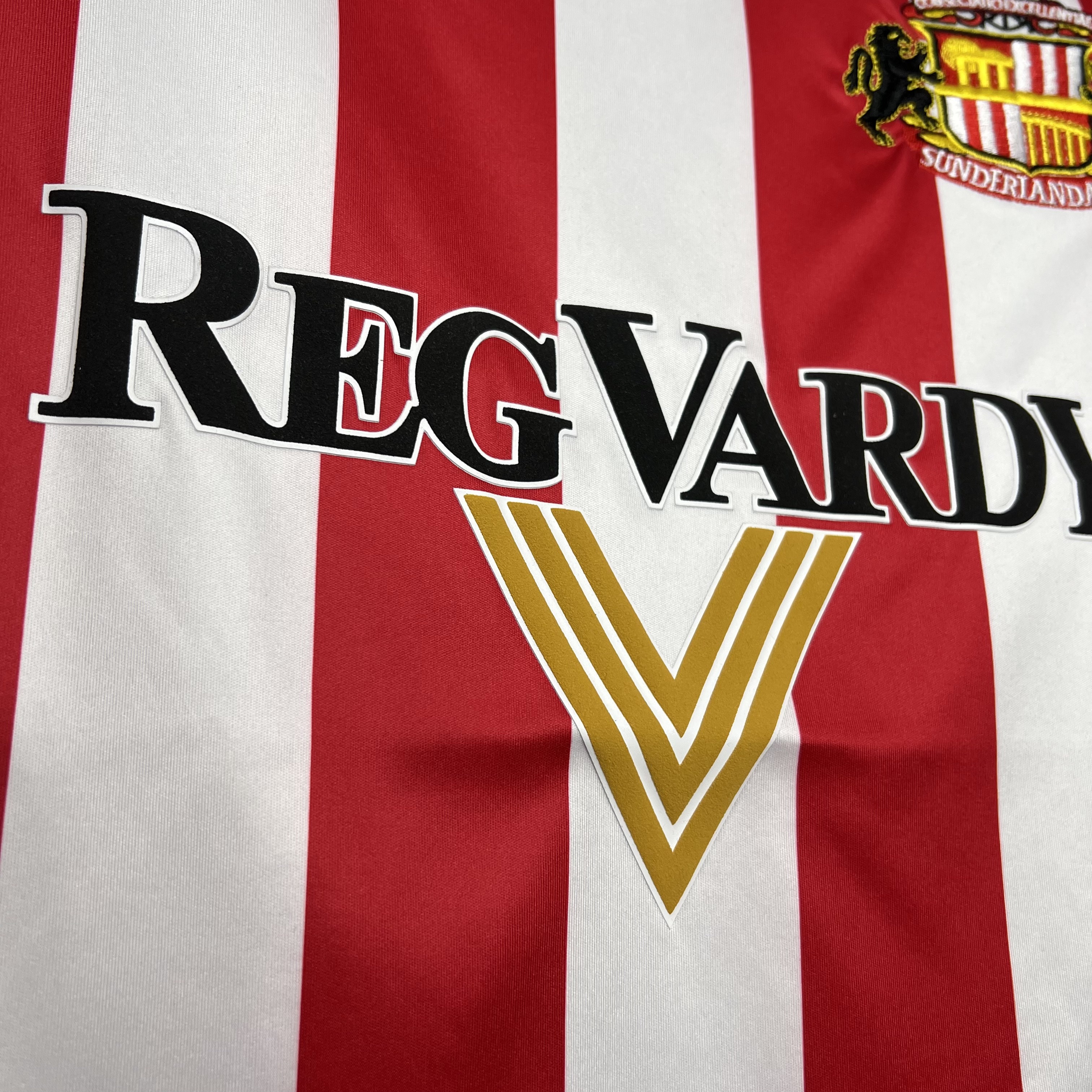 2005/2006 Retro Sunderland Home Football Shirt