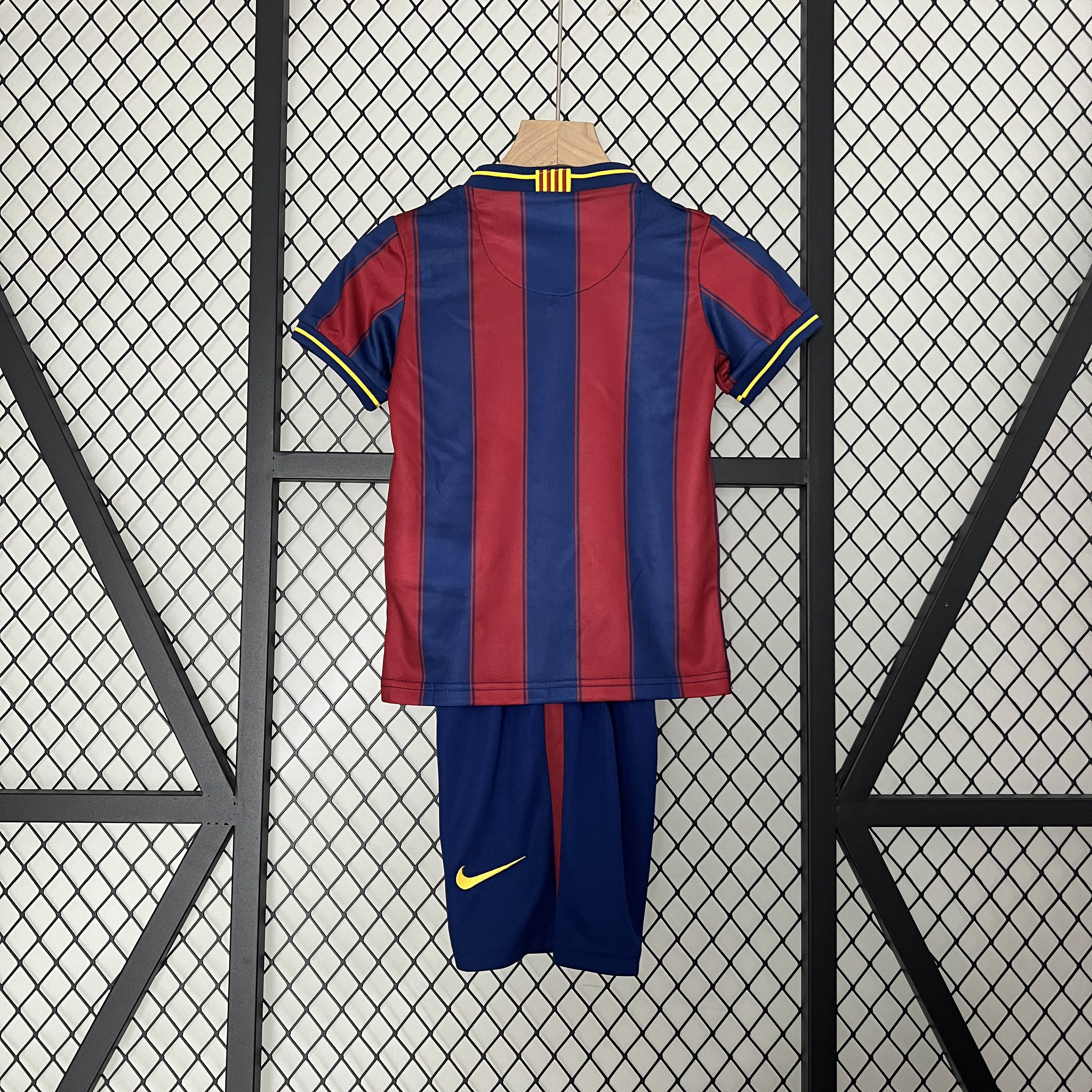 2009/2010 Retro Barcelona Home Football Shirt Kids Size