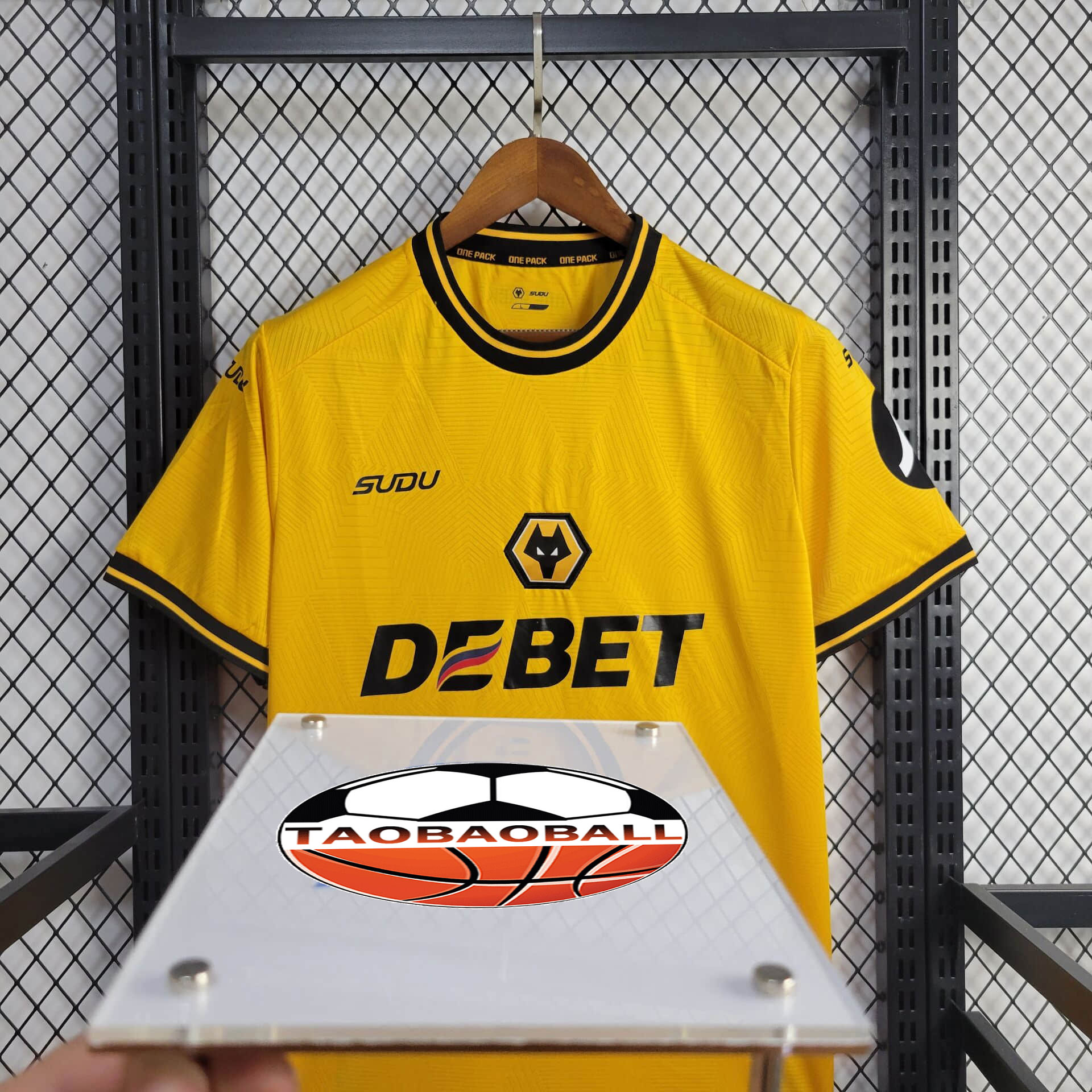 2024/2025 Wolverhampton Home Football Shirt