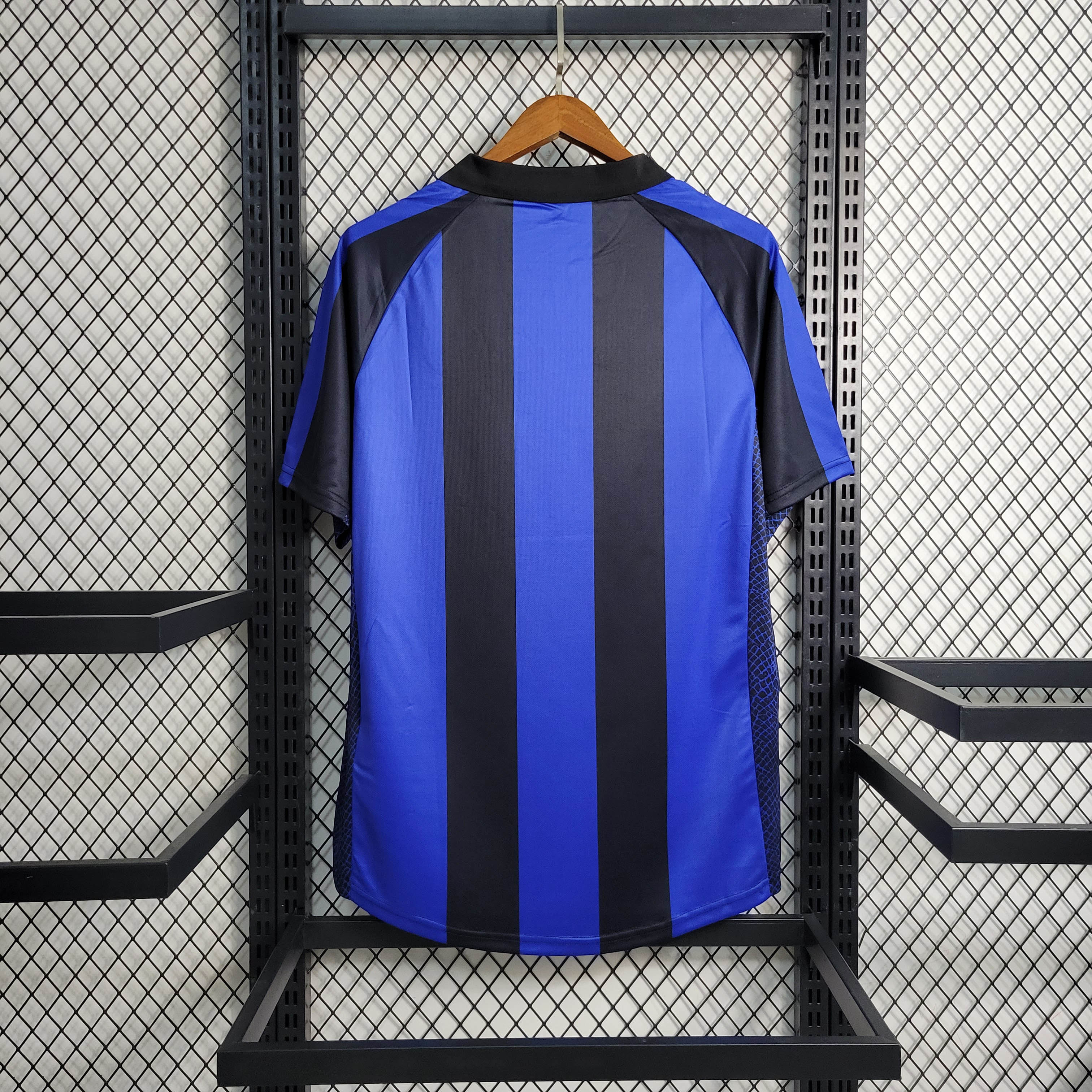 2001/2002 Retro Inter Milan Home Football Shirt