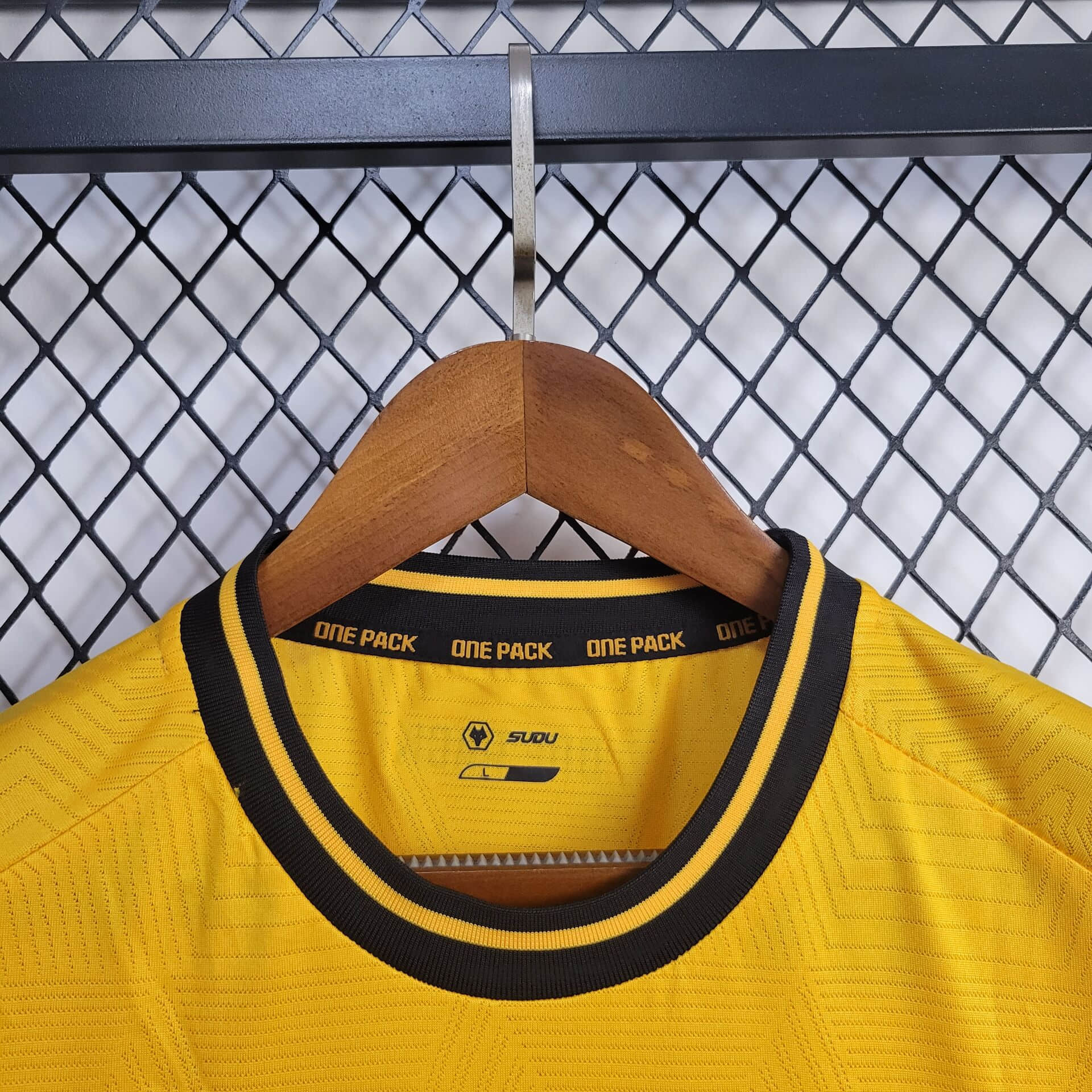 2024/2025 Wolverhampton Home Football Shirt